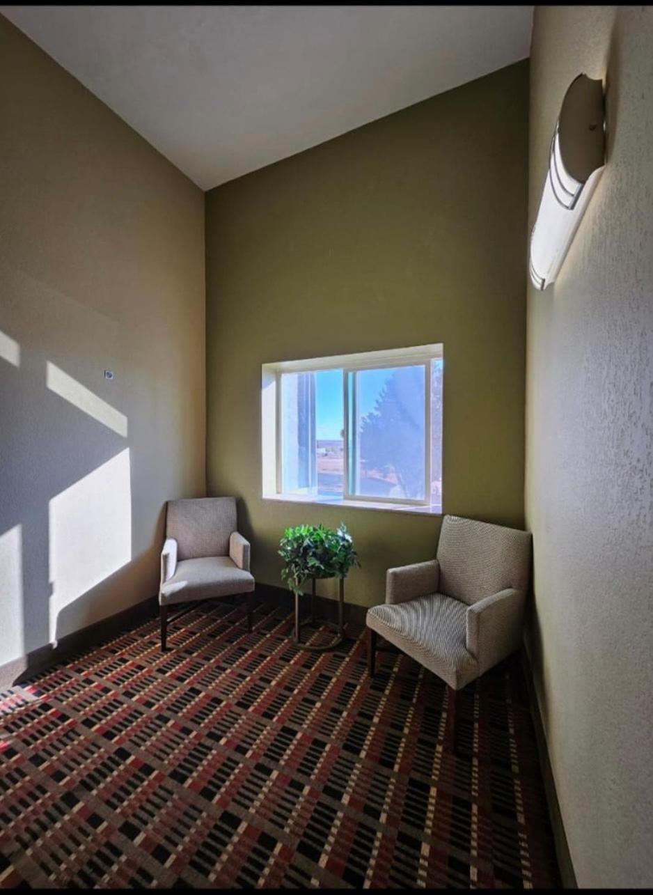 Holbrook Vacations - Super 8 by Wyndham Holbrook - Property Image 1