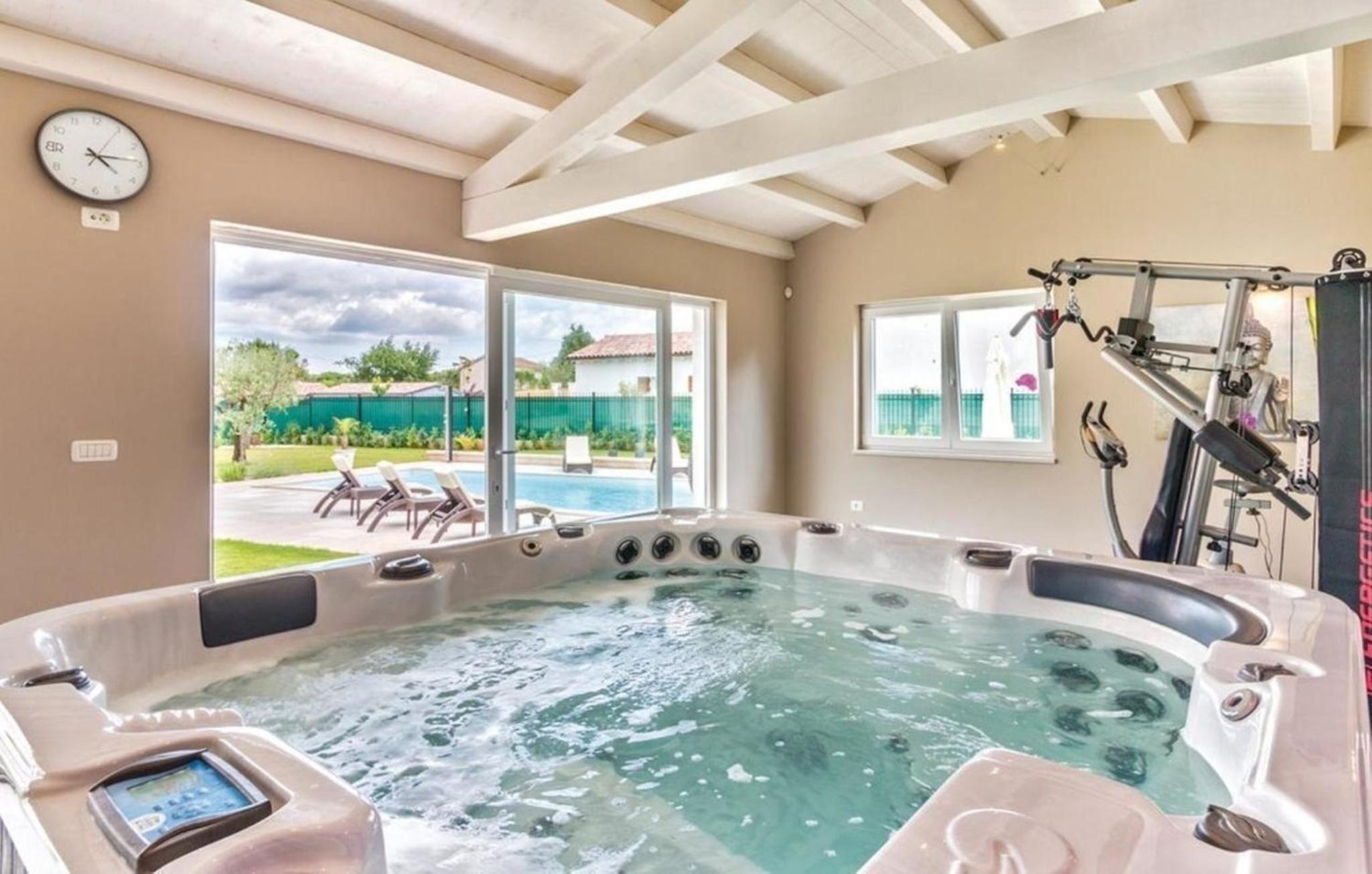 Ferienhaus in Cukrići mit Privatem Pool view 2