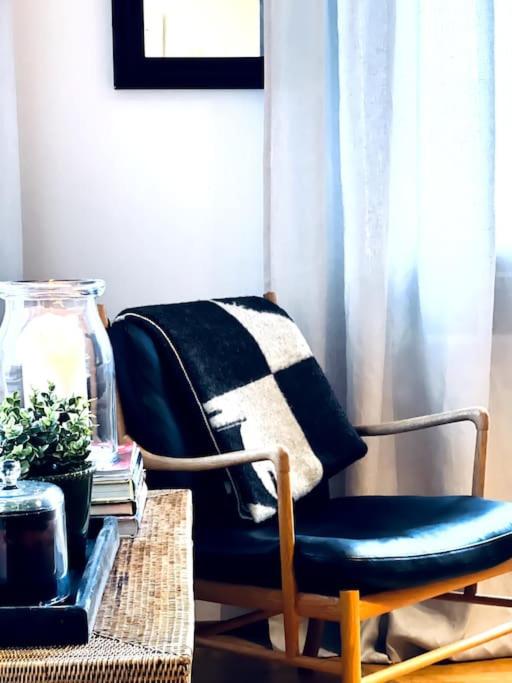 Lovely 2 bedroom apartment with a large own patio view 3