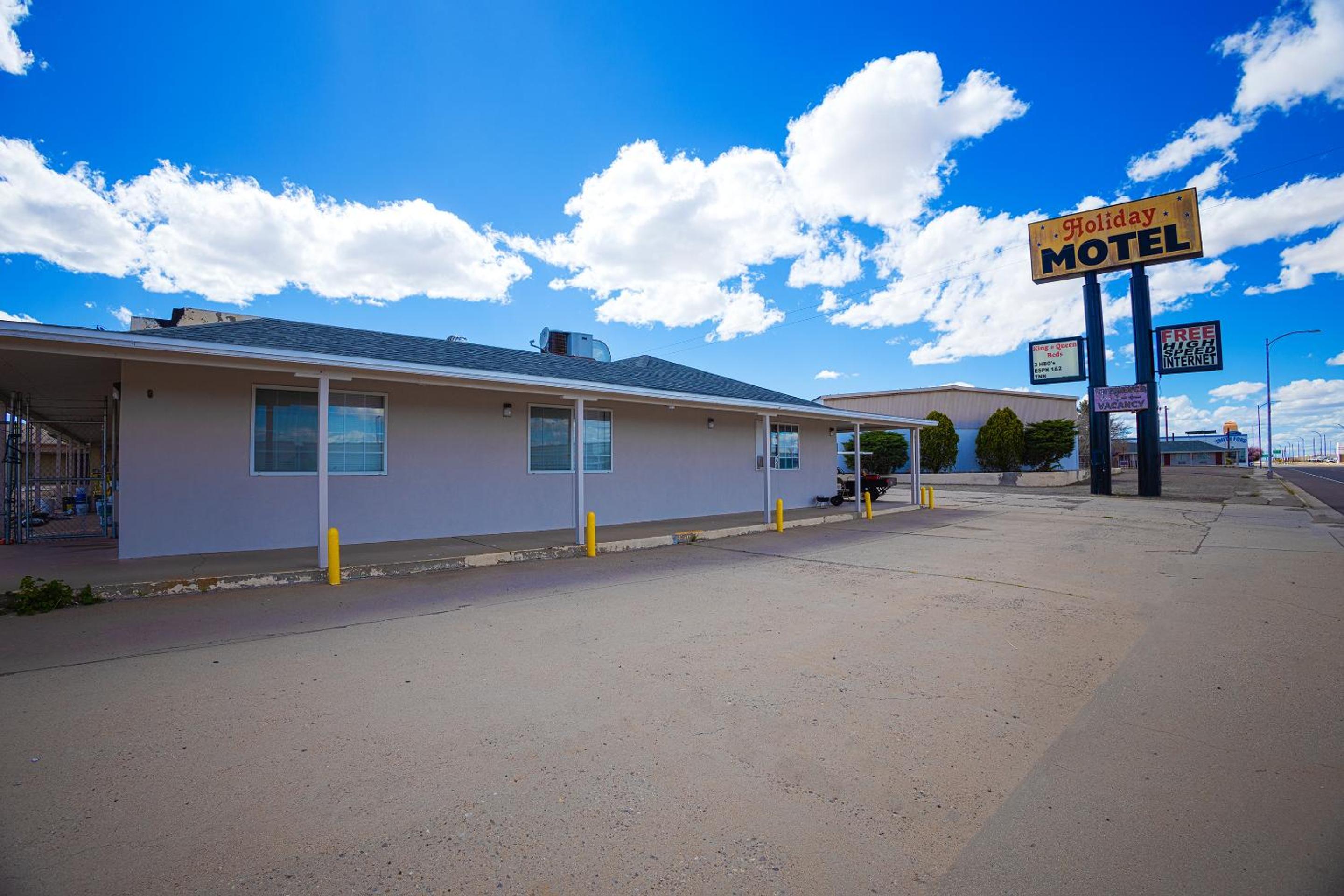 Holiday Motel Lordsburg I-10 view 5