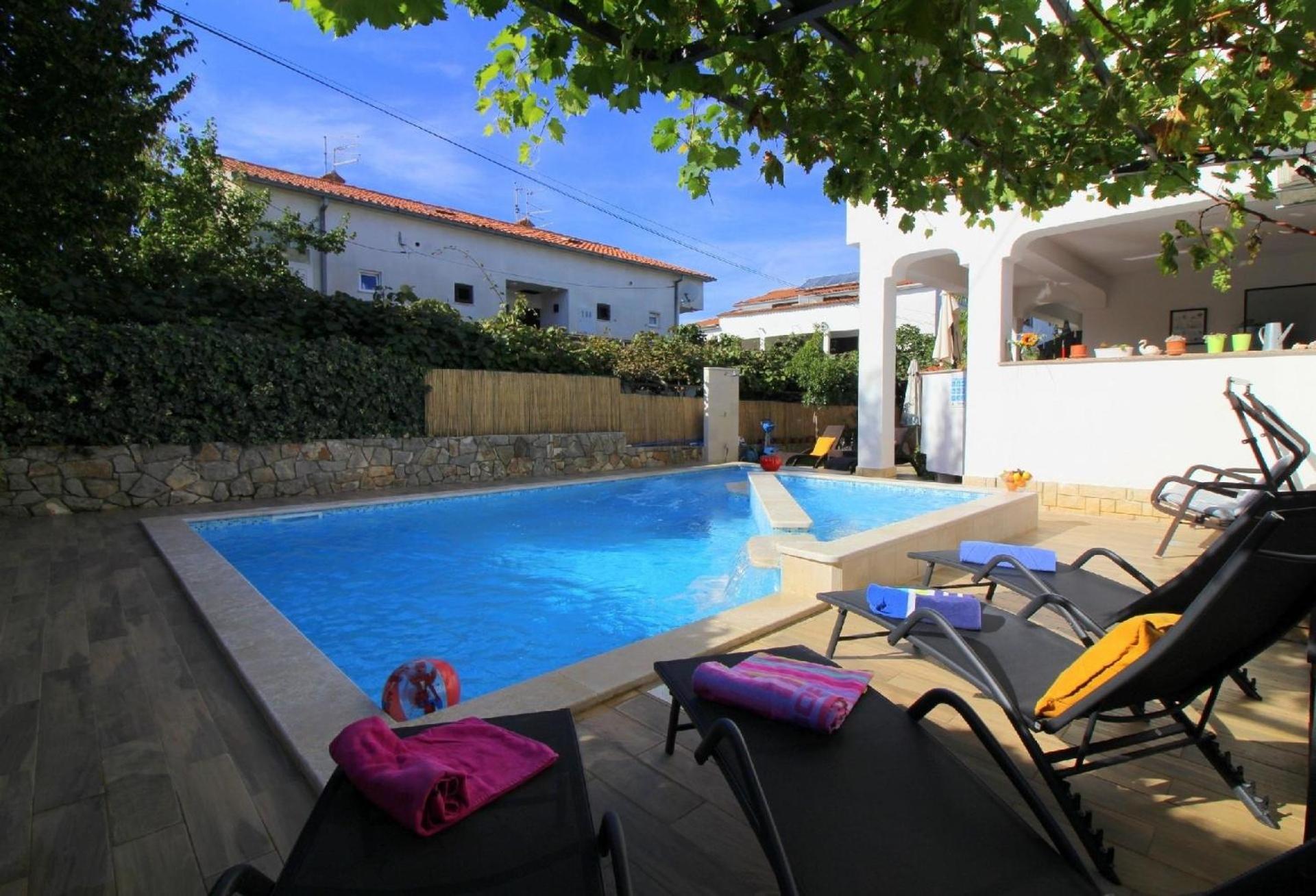 Ferienwohnung Lili mit Pool, Grill und Parkplatz view 3