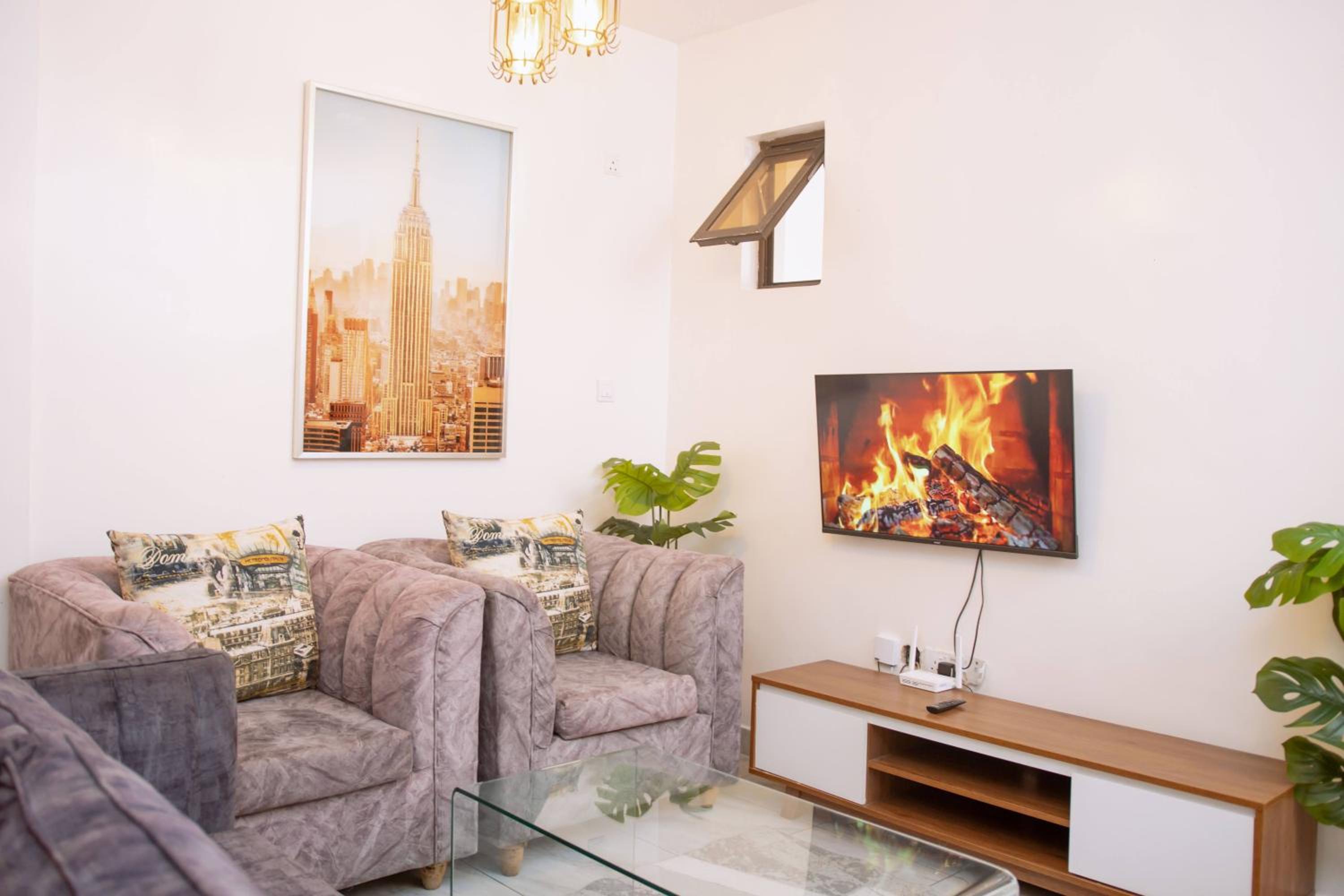 Cozy one bedroom apartment in v.o.k Mombasa,off nyali road view 5