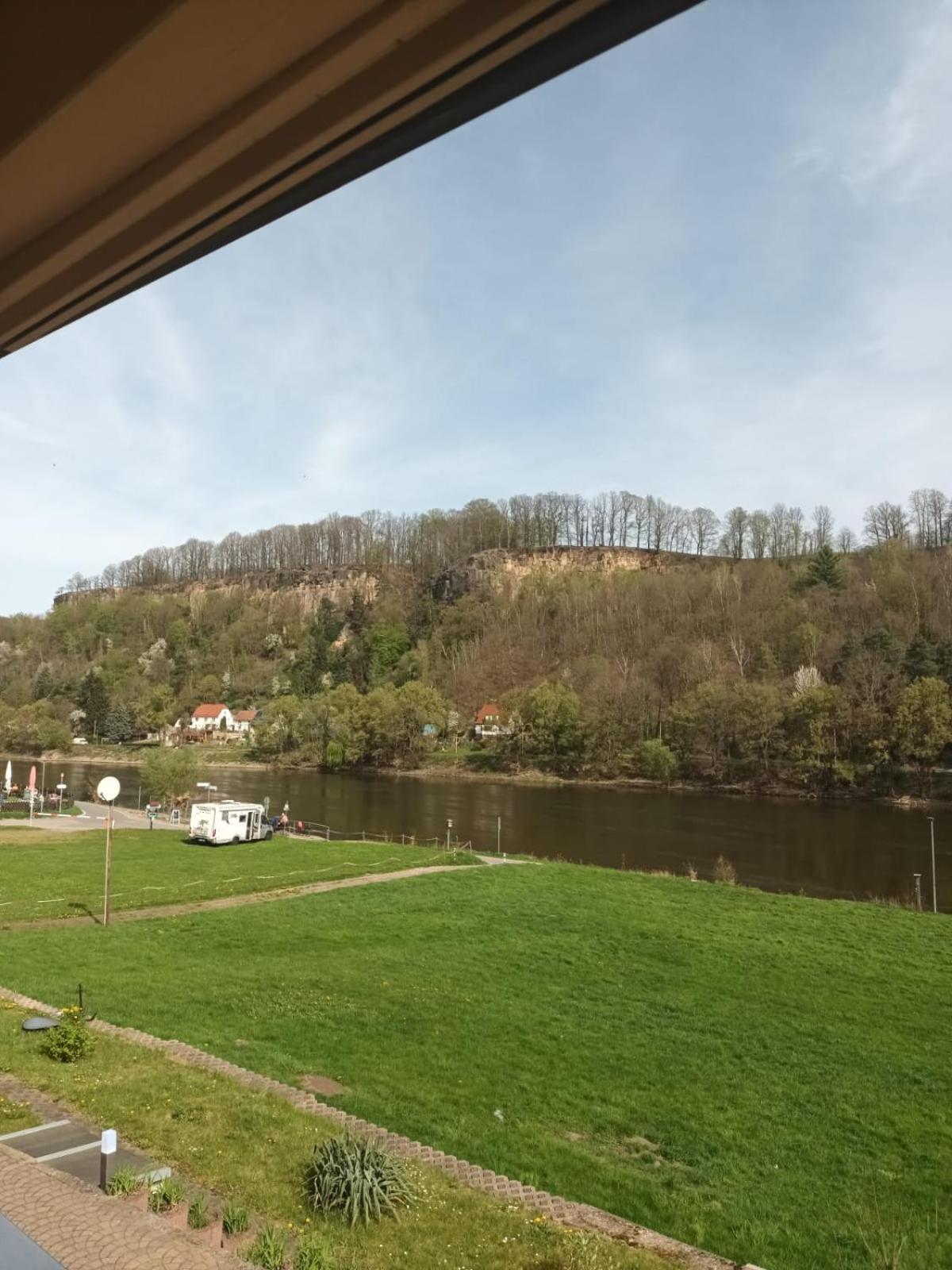 Ferienhaus am Elberadweg mit Sauna & Kamin - Natur, Erholung & S-Bahn-Anbindung - Saxon Oase