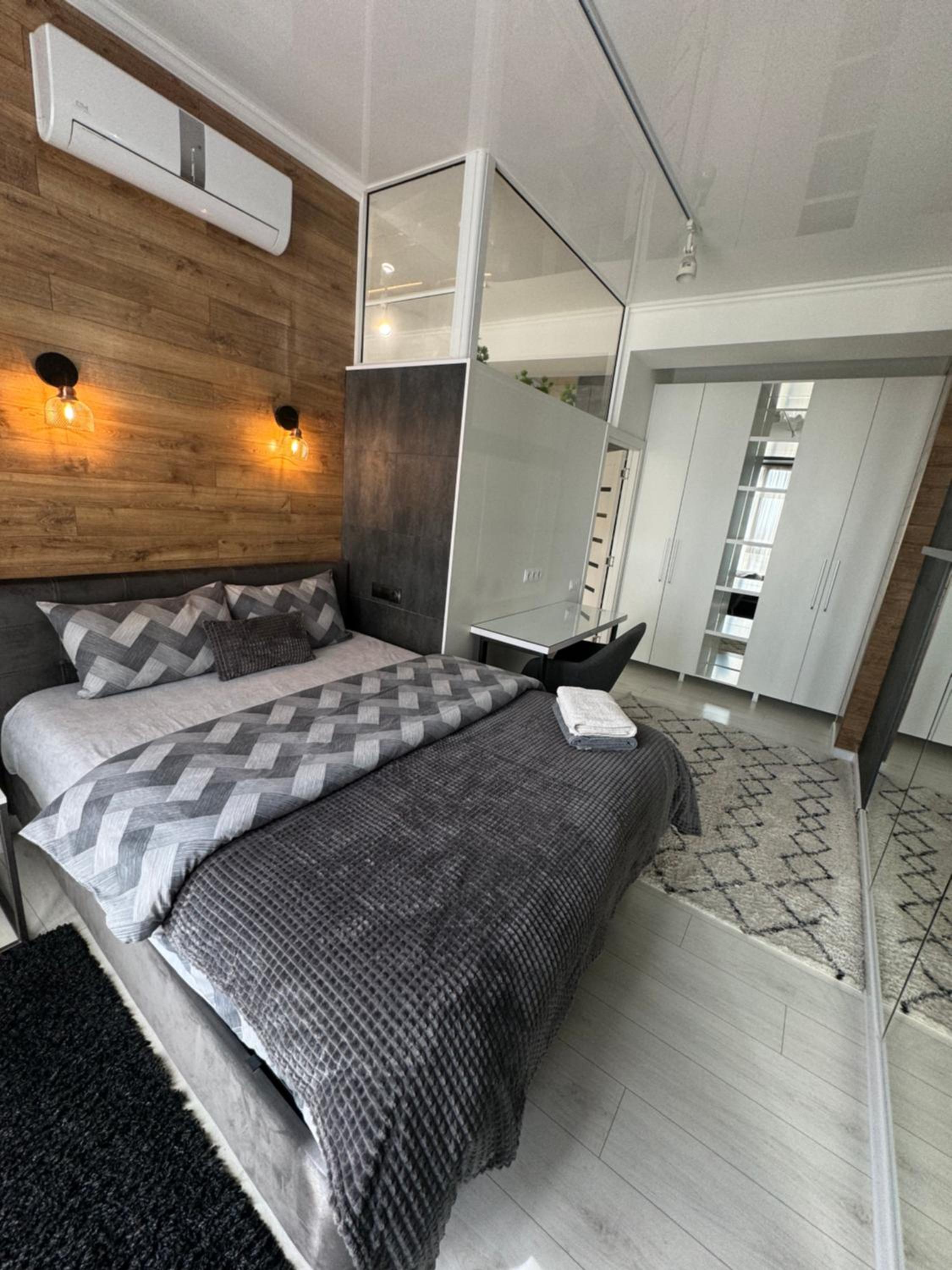 Best New two bedrooms apartment in centre Chișinău view 4