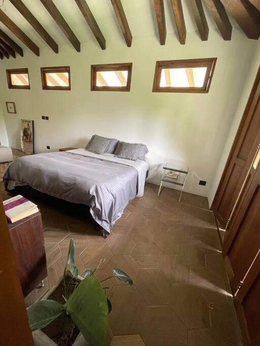 Casa de lujo en rancho la soledad a 5 minutos del parque del cafe, experiencia gastronómica con el Chef Julián Hoyos Vallejo