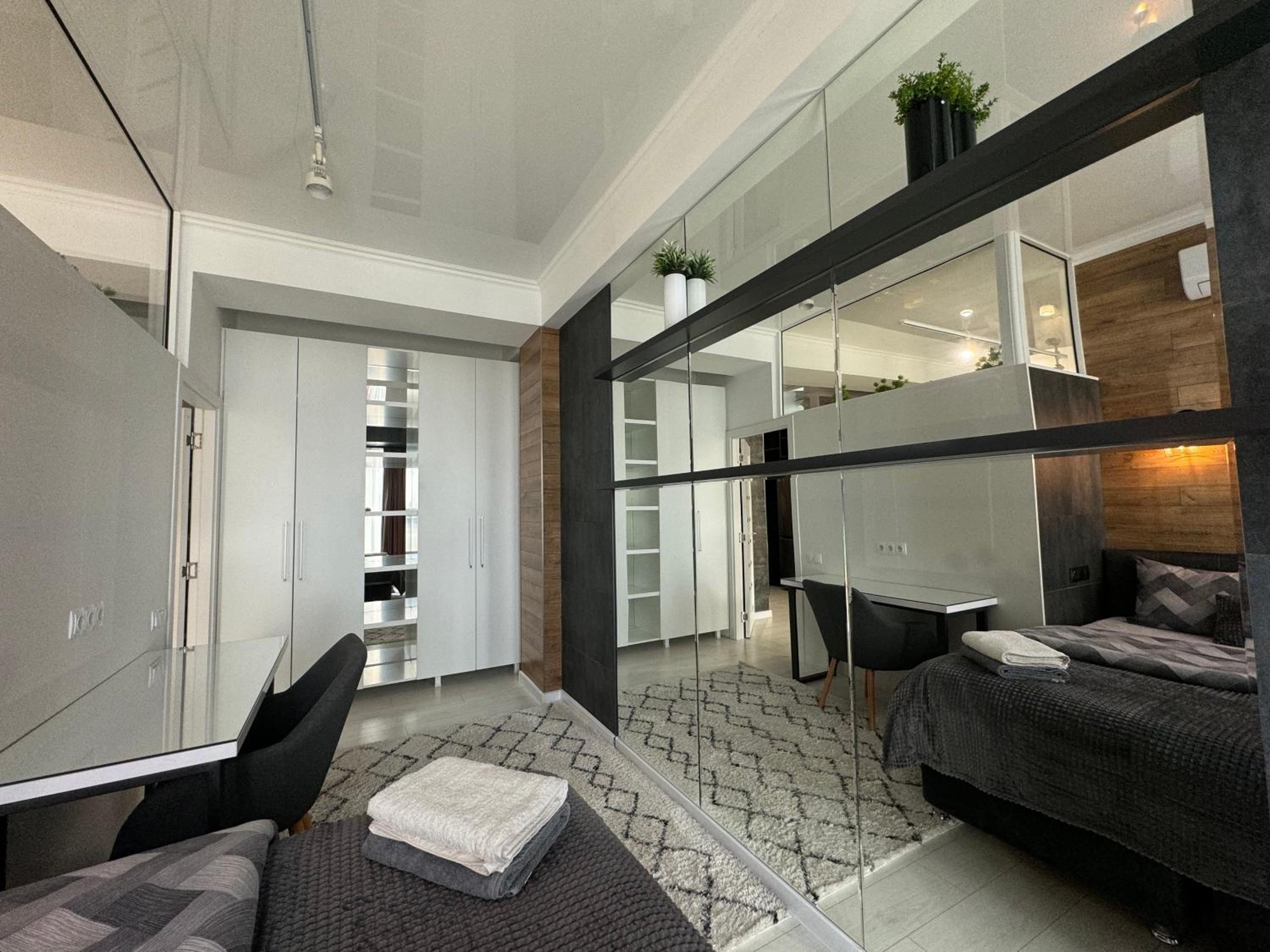 Best New two bedrooms apartment in centre Chișinău view 2