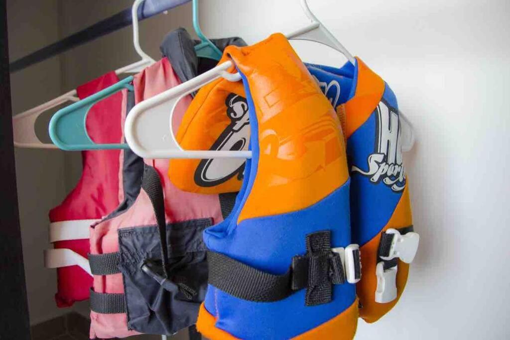 Stunning Blue Lagoon Views - 7 Swimming Pools!