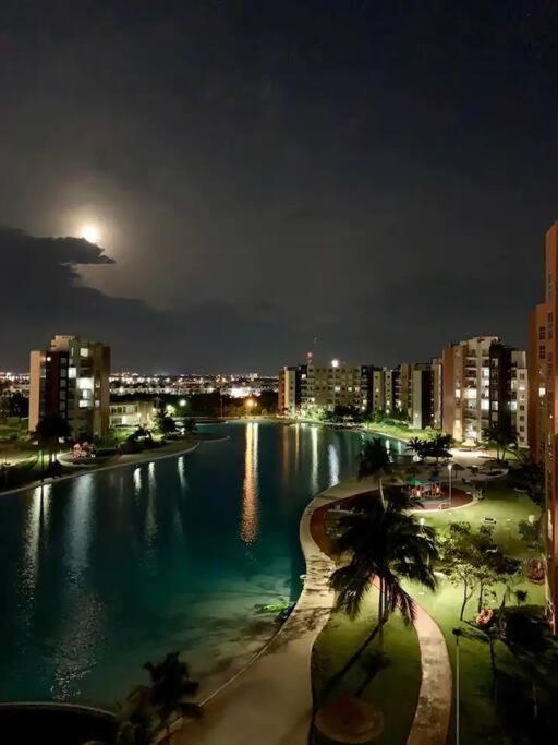 Stunning Blue Lagoon Views - 7 Swimming Pools!