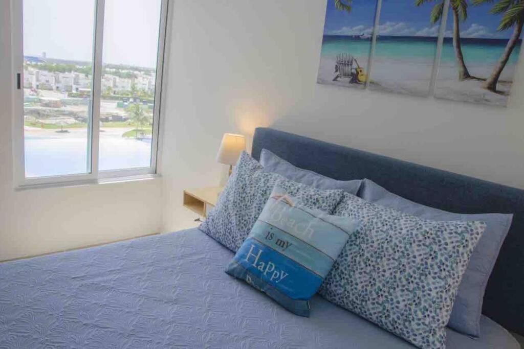 Stunning Blue Lagoon Views - 7 Swimming Pools!