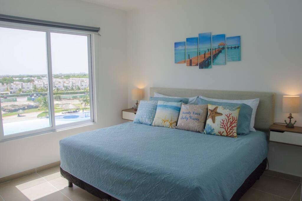 Stunning Blue Lagoon Views - 7 Swimming Pools!