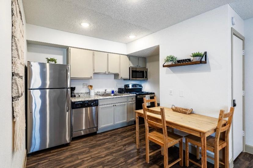 Family Friendly Retreat at Med Center/NRG view 3