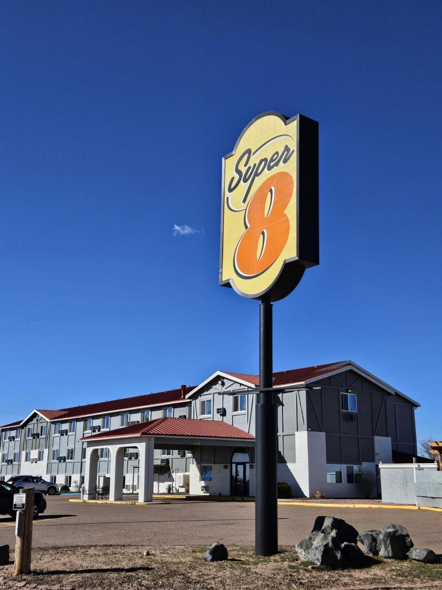 Holbrook Vacations - Super 8 by Wyndham Holbrook - Property Image 12