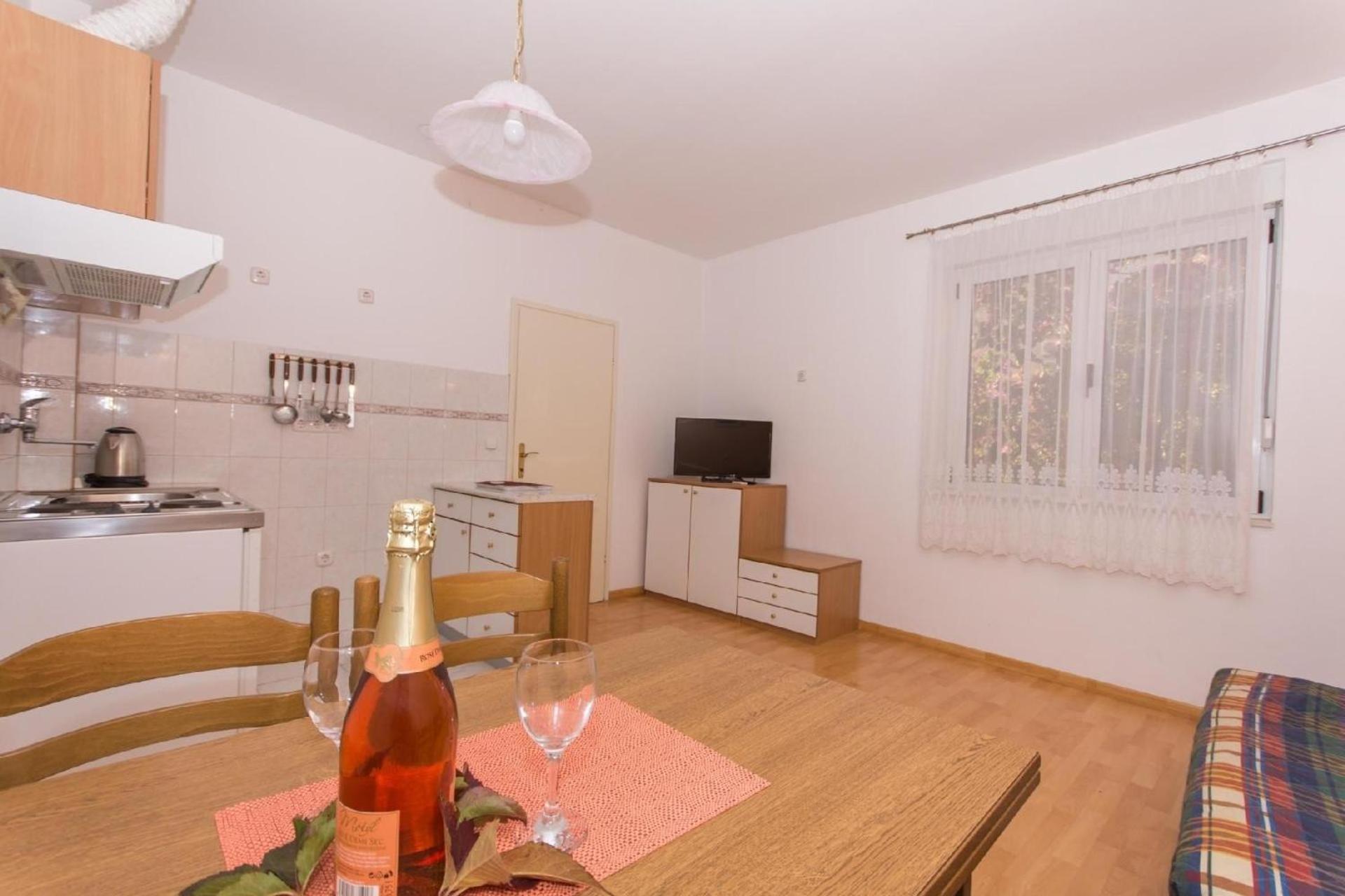 Apartment Mastelić 1 view 3