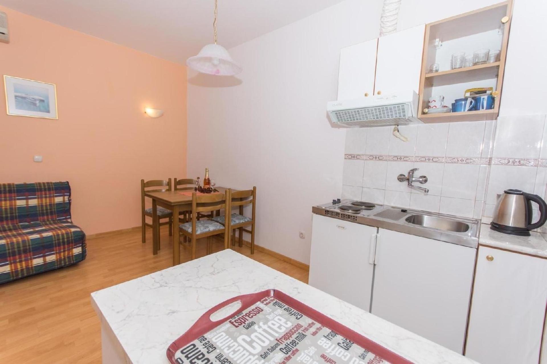 Apartment Mastelić 1 view 4