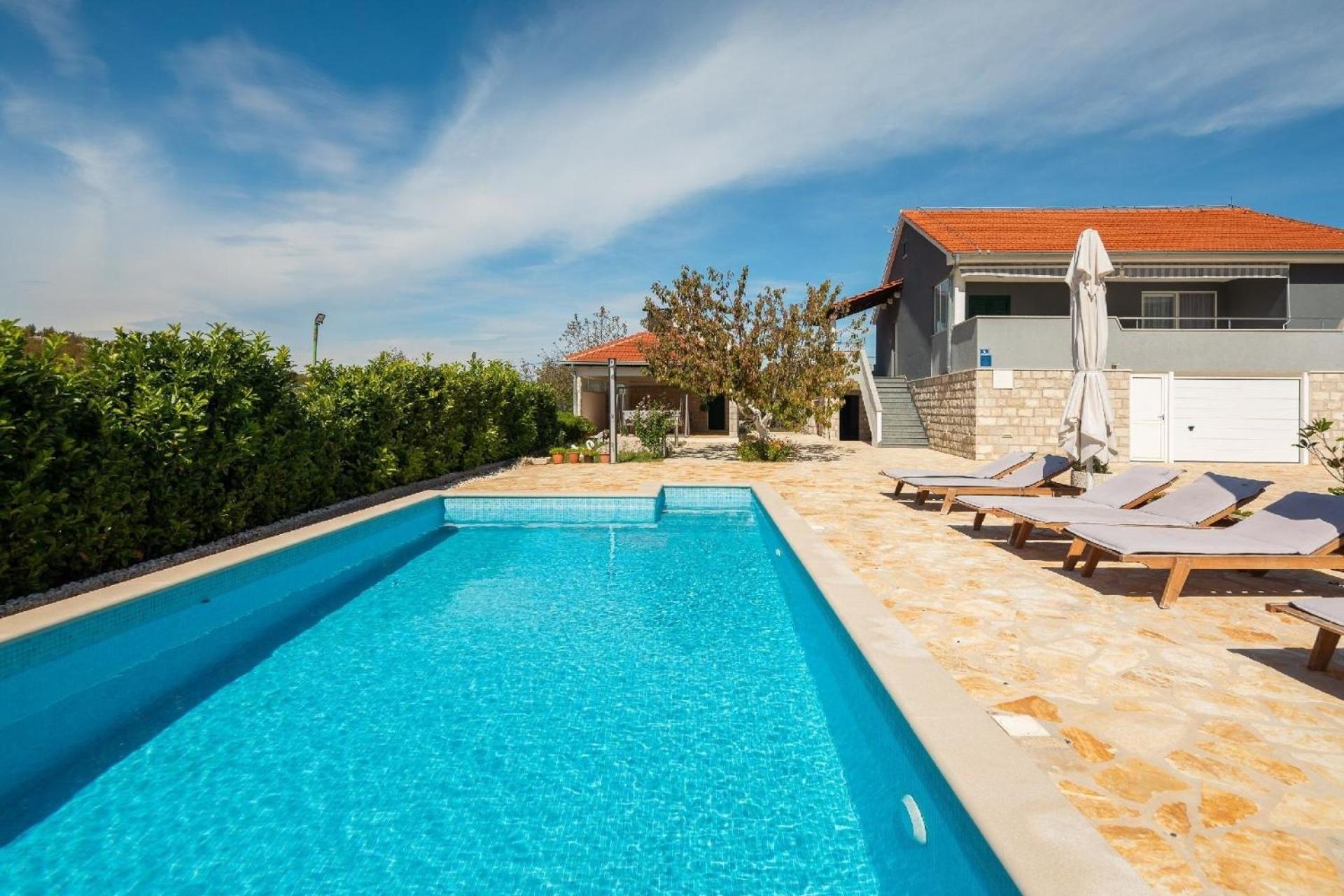 Ferienhaus mit Privatpool für 8 Personen ca 100 qm in Čvrljevo, Dalmatien Dalmatinisches Hinterland view 3