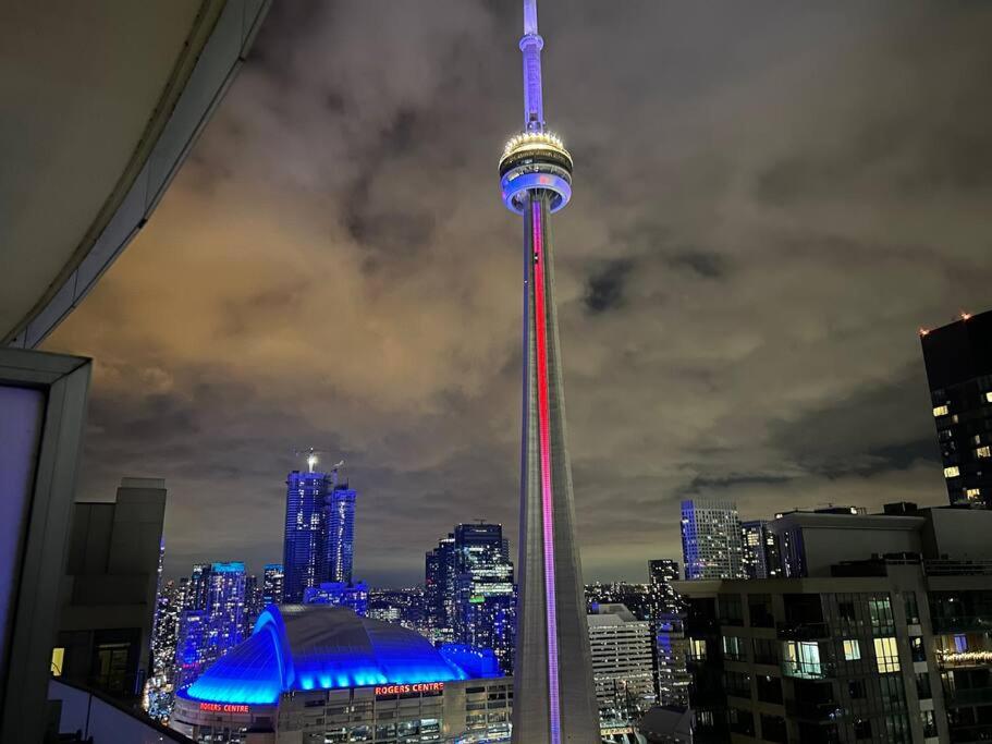 Luxury Condo - Steps to Everything - Balcony View