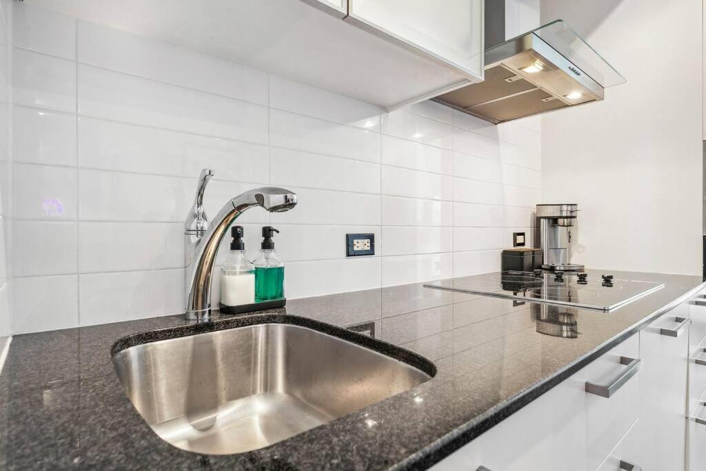 Luxury Condo - Steps to Everything - Balcony View