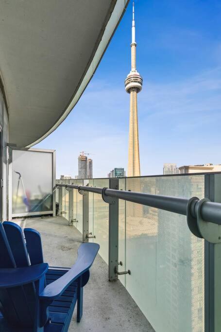 Luxury Condo - Steps to Everything - Balcony View