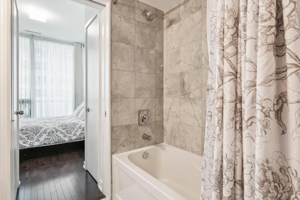 Luxury Condo - Steps to Everything - Balcony View