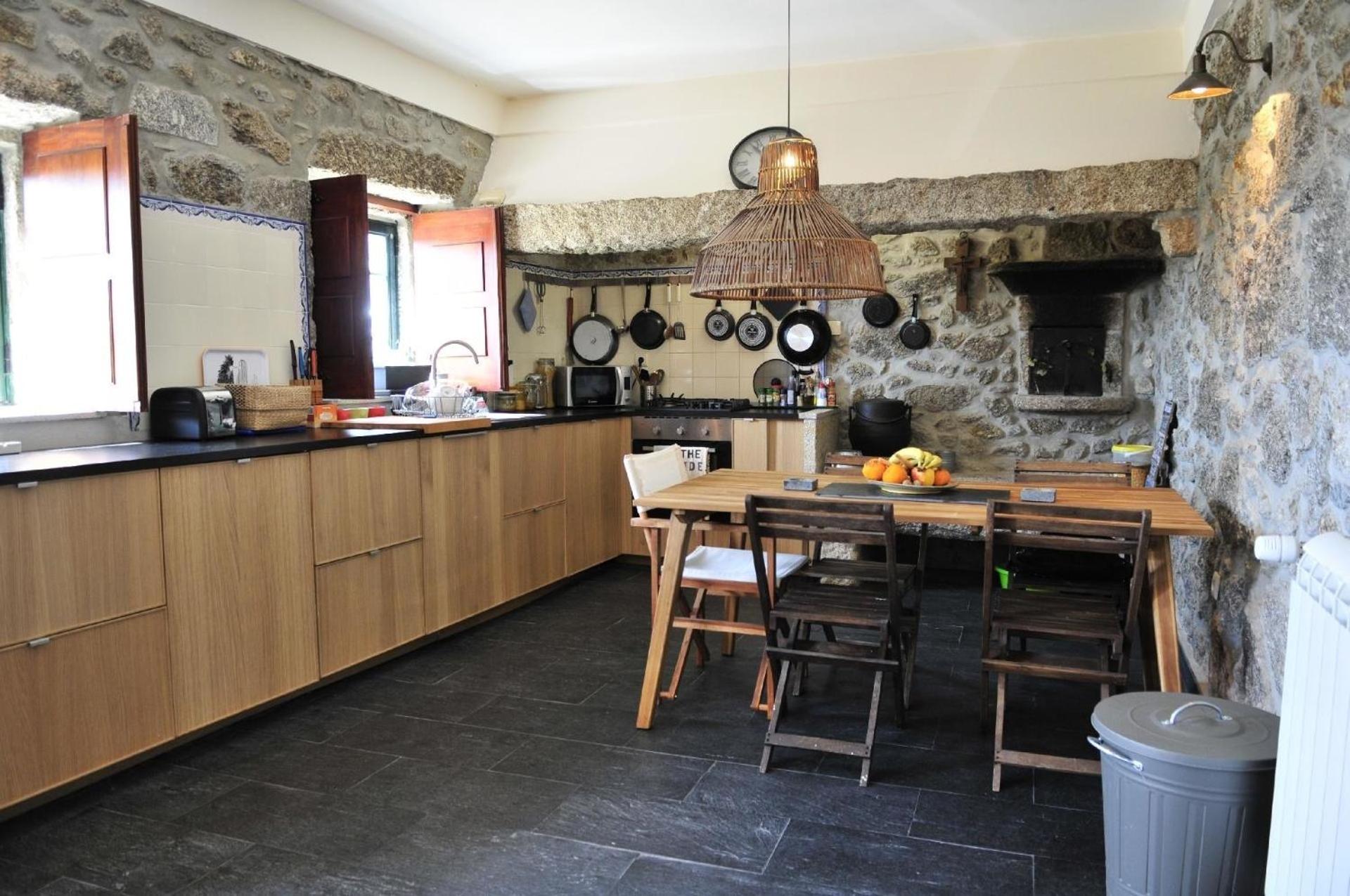 Ferienhaus mit Privatpool für 7 Personen ca 300 qm in Calheiros, Regio Norte Minho view 5