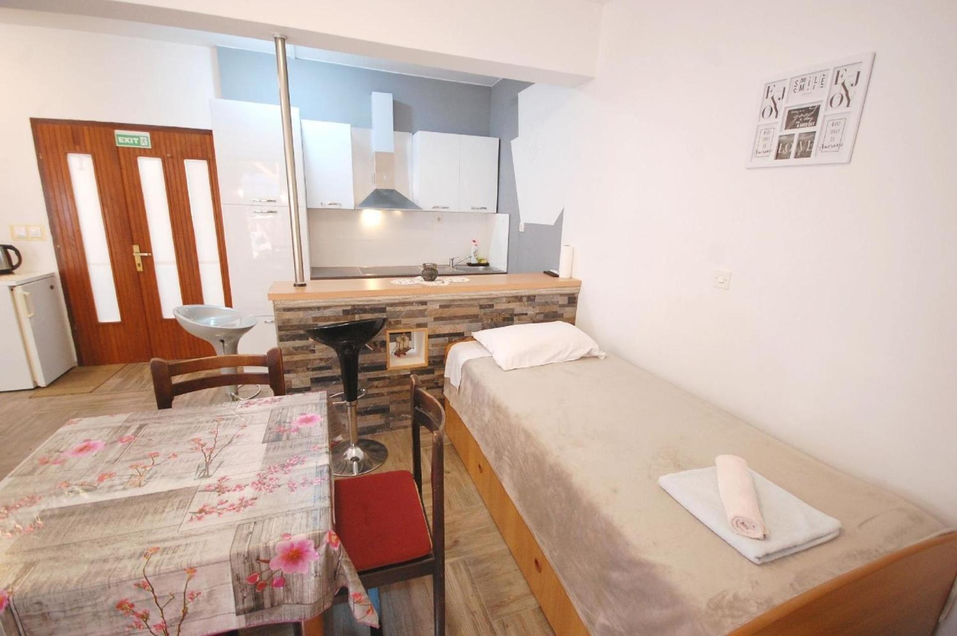 Studio für 2 Personen ca 30 qm in Njivice, Kvarner Bucht Krk view 4