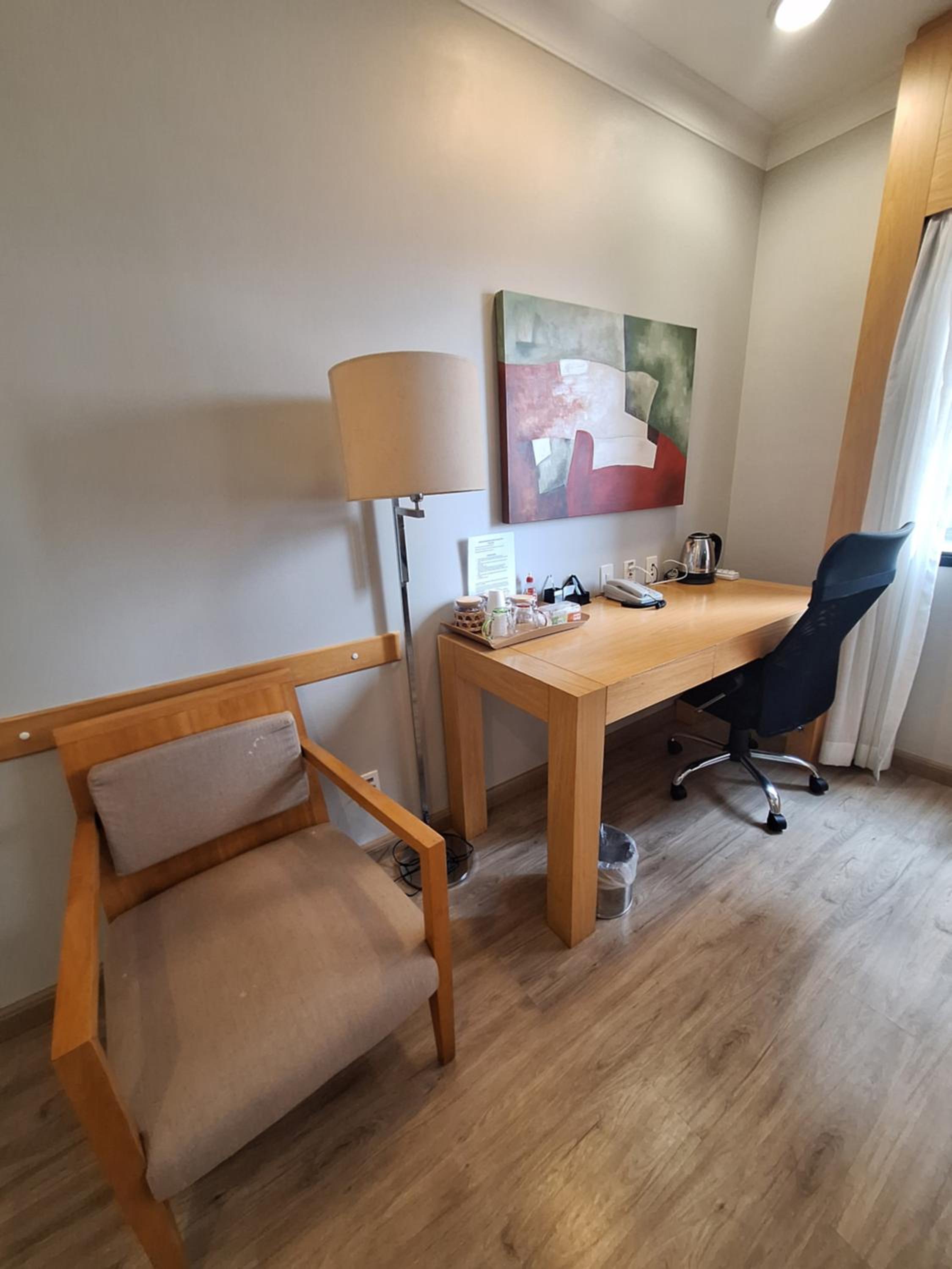 Hotel E suites em frente ao Aeroporto Congonhas com Piscina 914