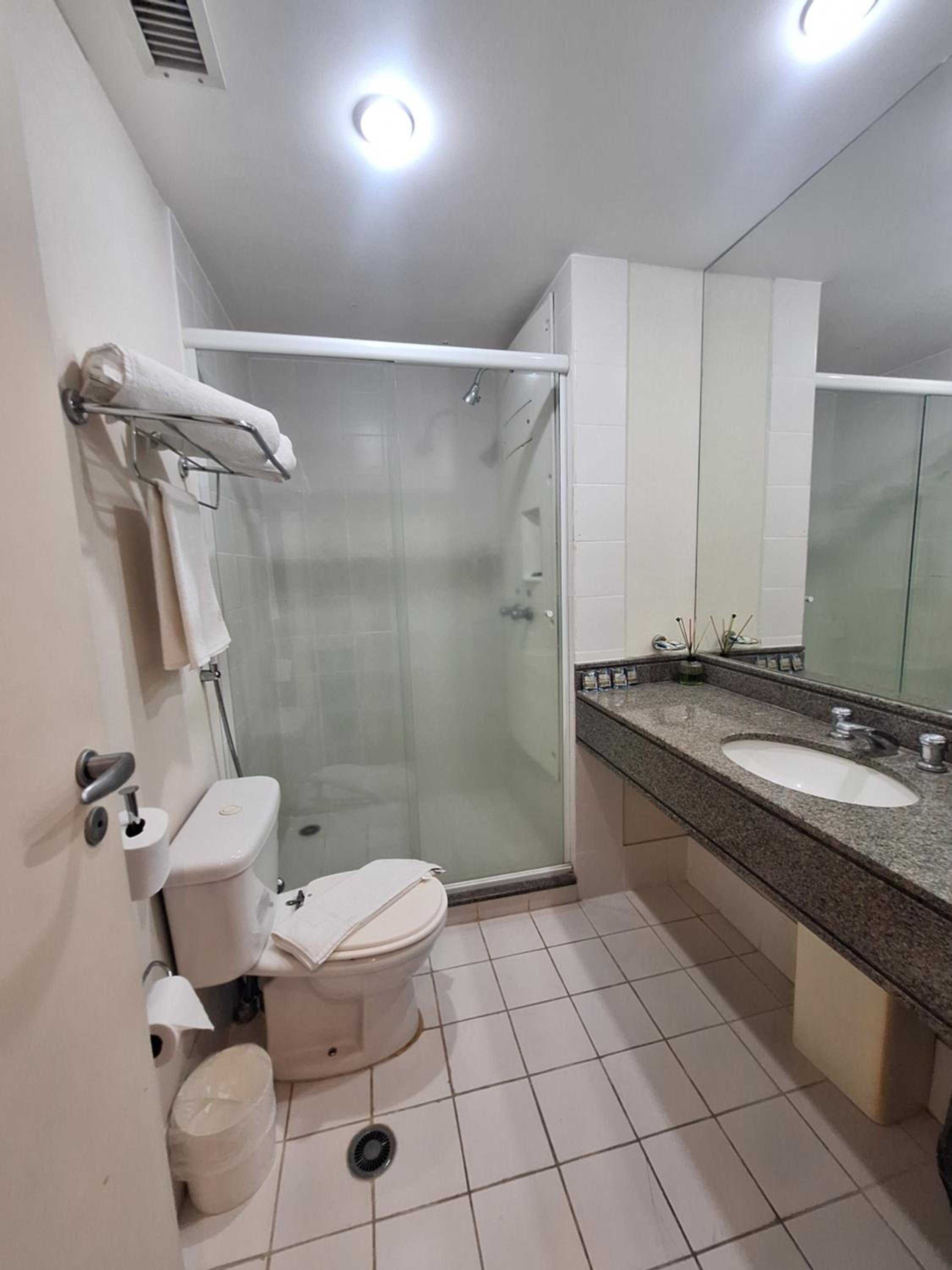 Hotel E suites em frente ao Aeroporto Congonhas com Piscina 914
