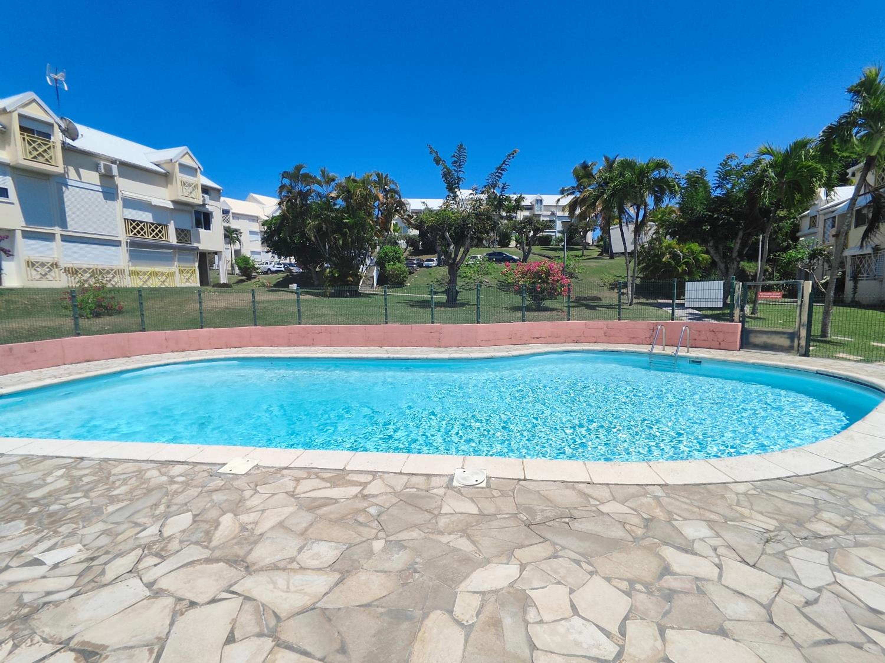 Paradise Duplex avec piscine et accés Plage view 2