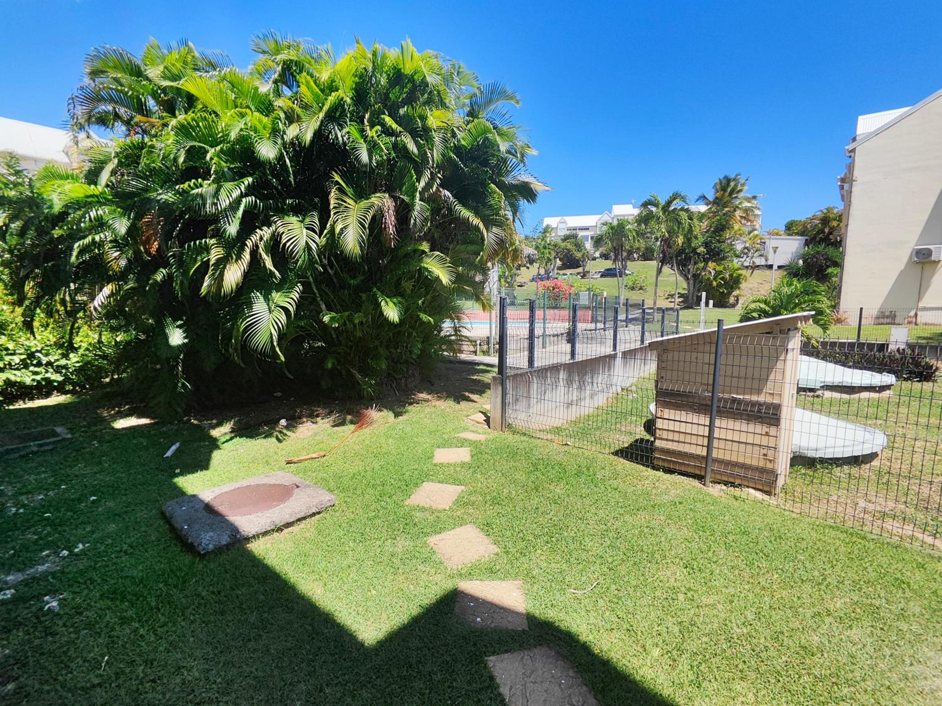 Paradise Duplex avec piscine et accés Plage view 3