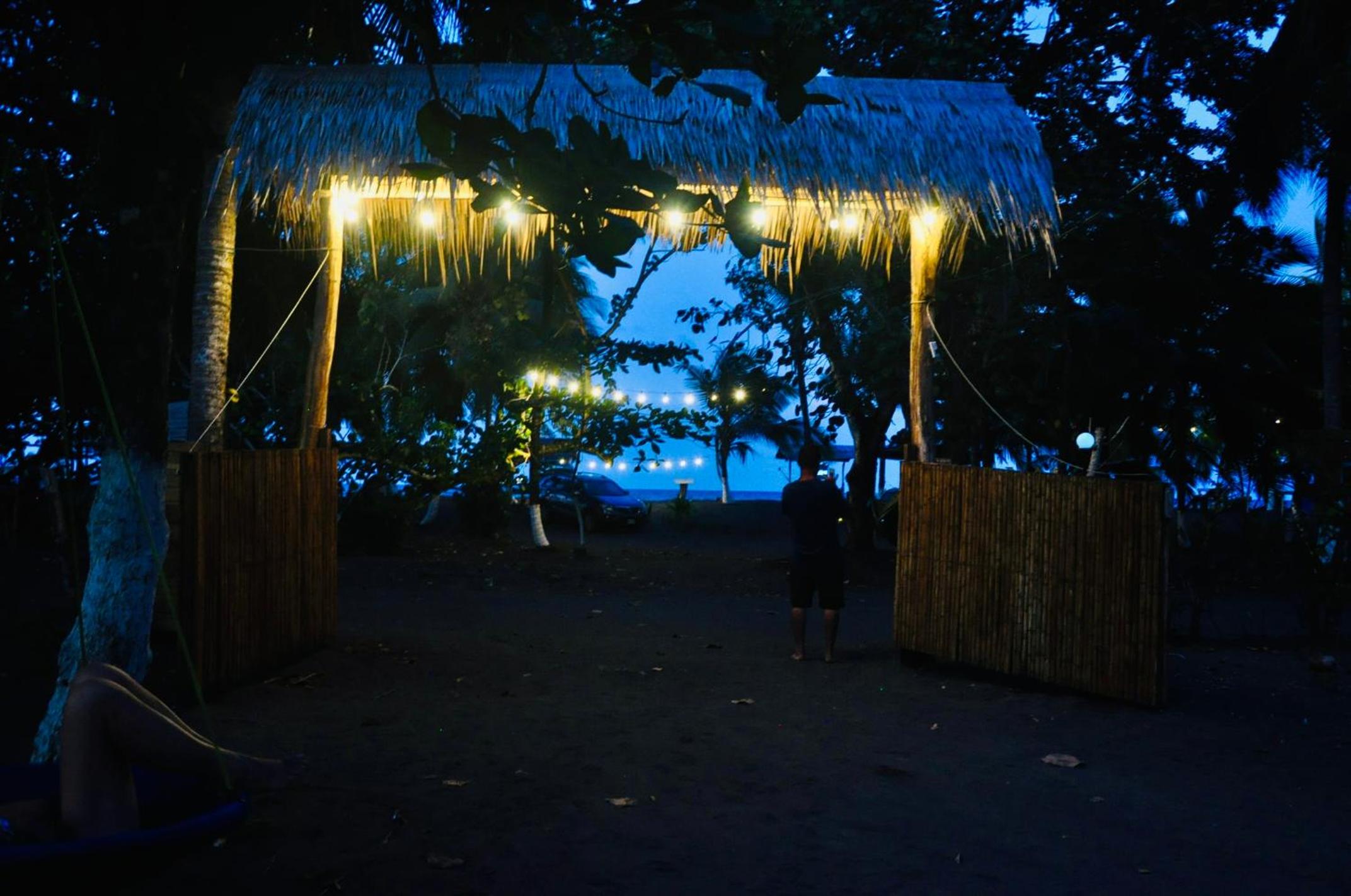 Camping Babsita-TIPI und Hütten und Stellplätze für Zelt und Camper direkt am Meer und See