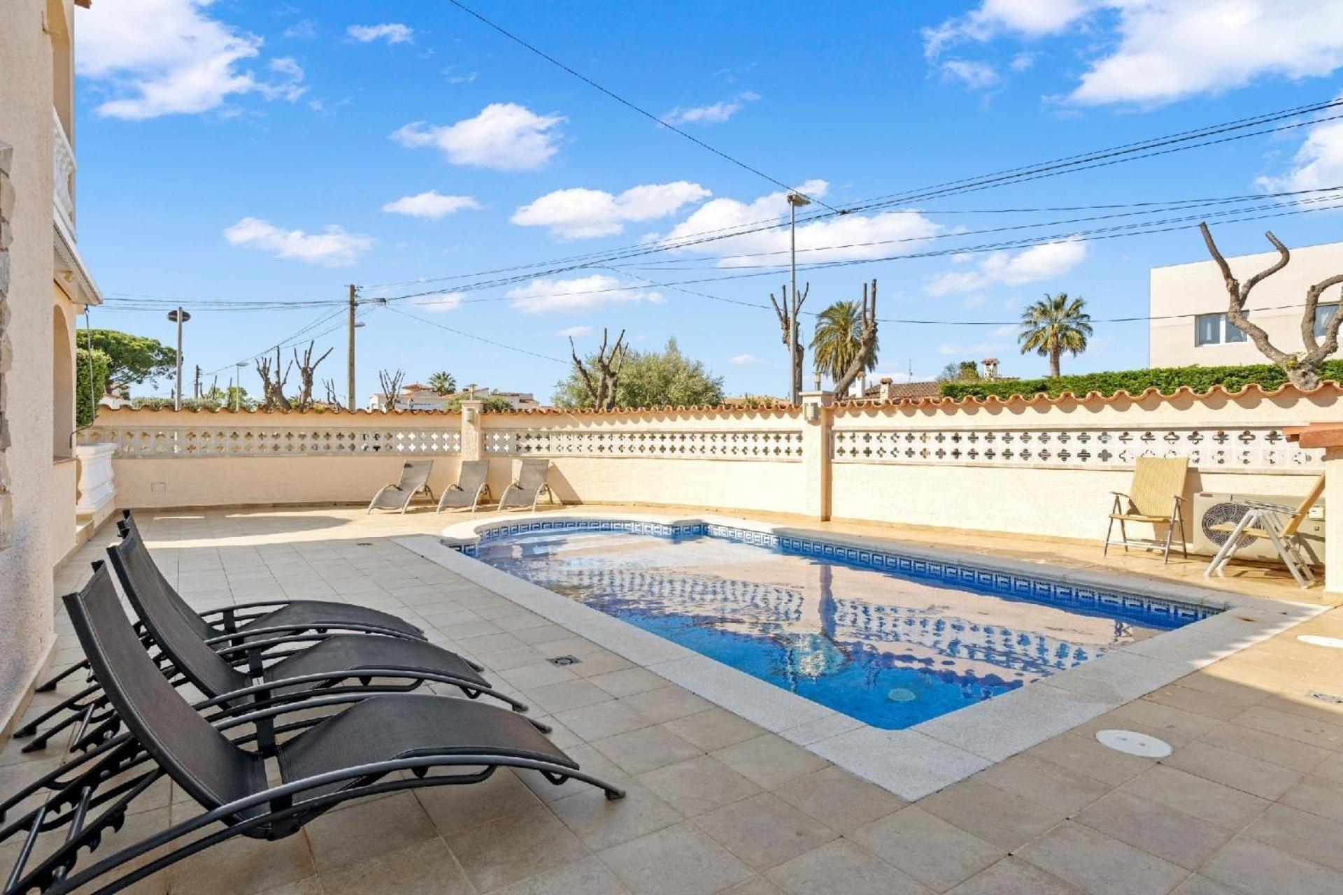 Ferienhaus mit Privatpool für 7 Personen ca 100 qm in Empuriabrava, Costa Brava Golf de Roses view 4