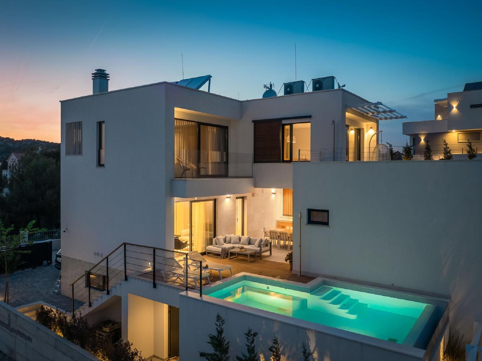 Exquisite Murter Villa Villa Luxor 4 Bedrooms Heated Pool & Spa view 2