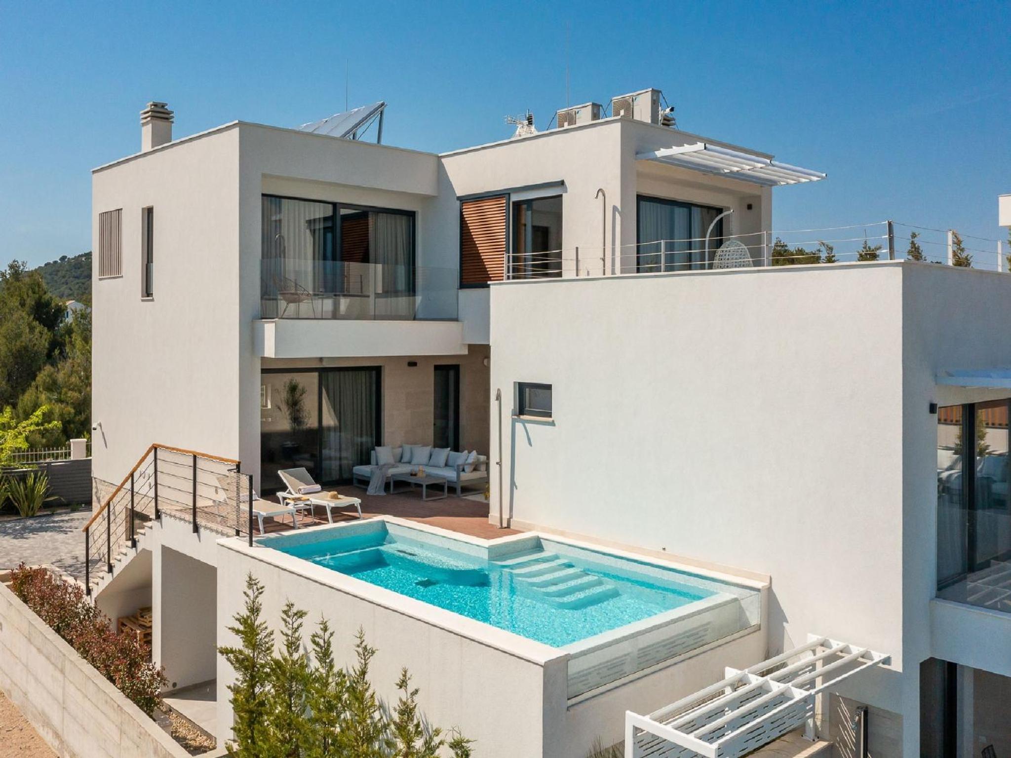 Exquisite Murter Villa Villa Luxor 4 Bedrooms Heated Pool & Spa view 4