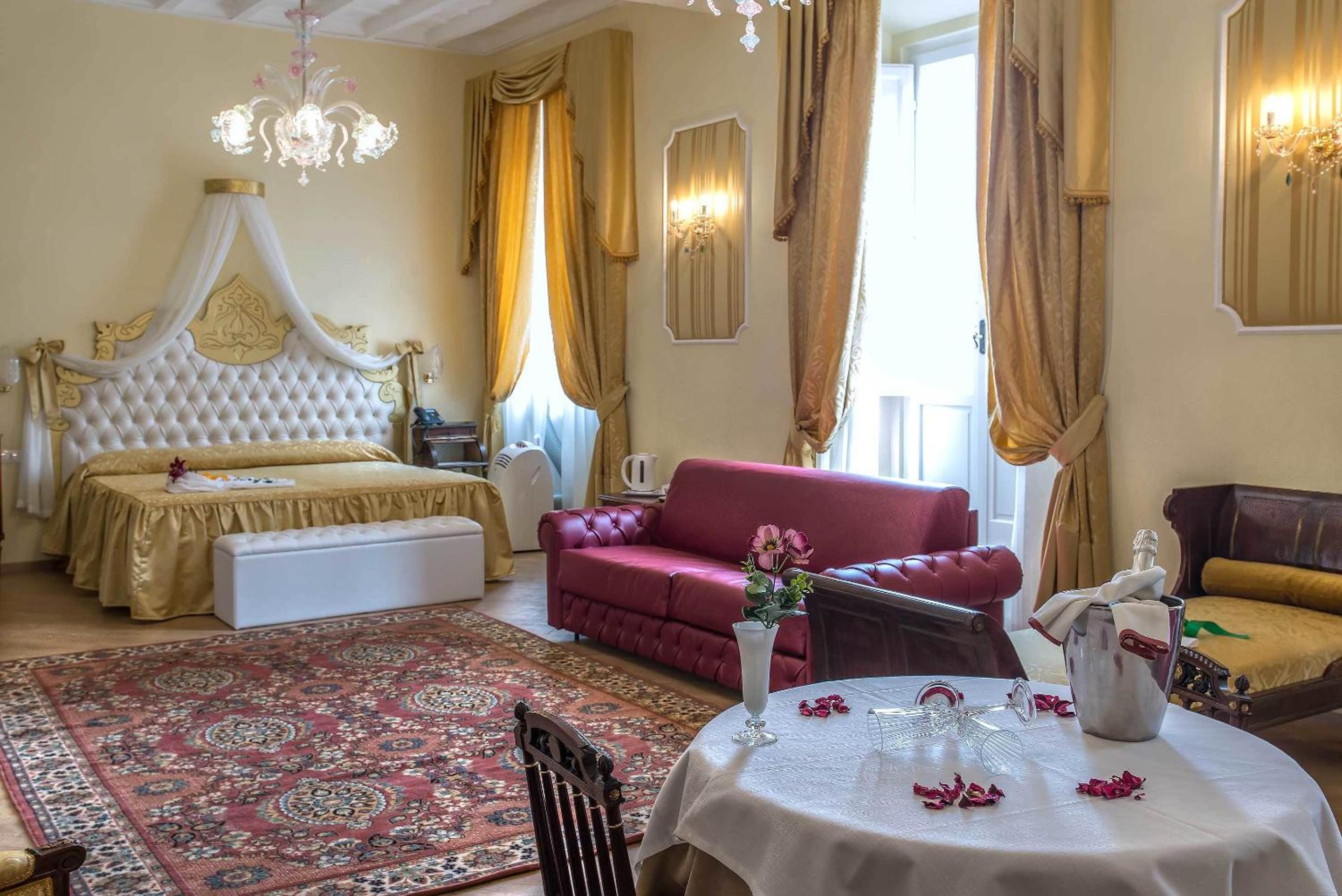 Trevi Rome Suite