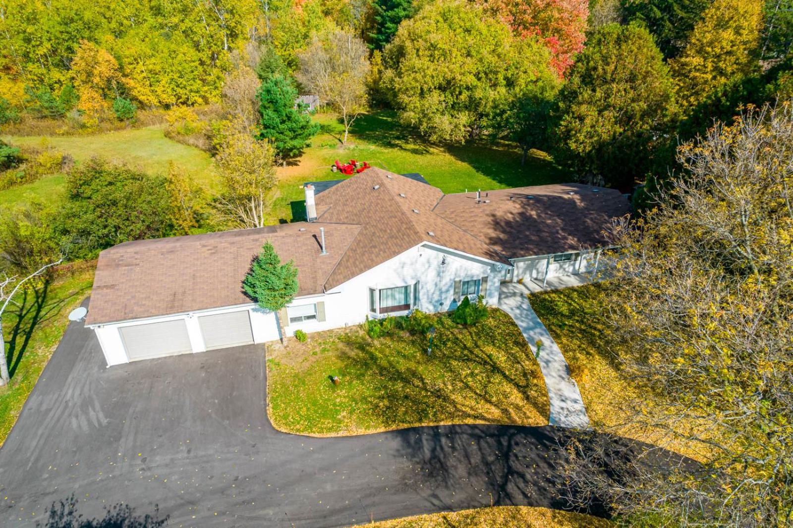 5 Bedroom Vacation Cottage - King City