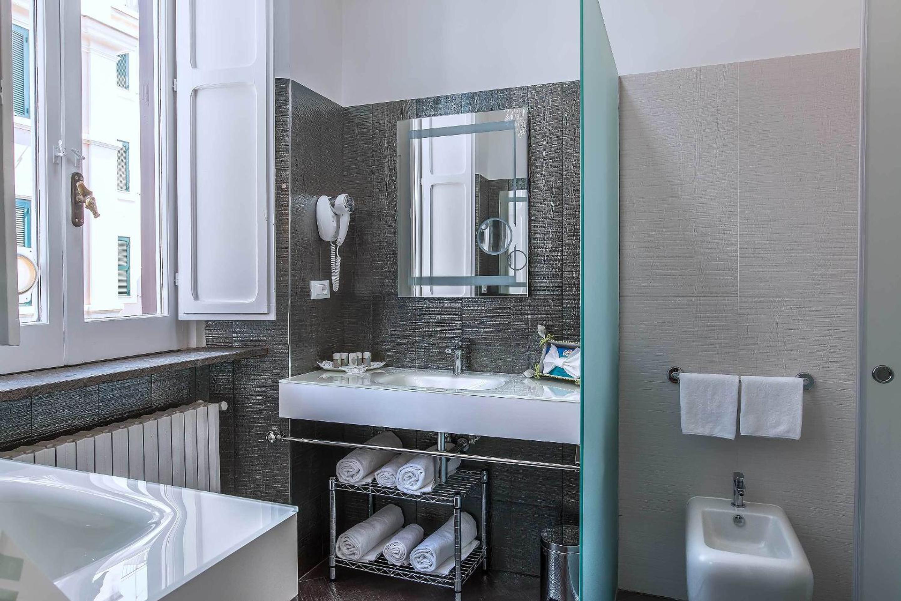 Trevi Rome Suite