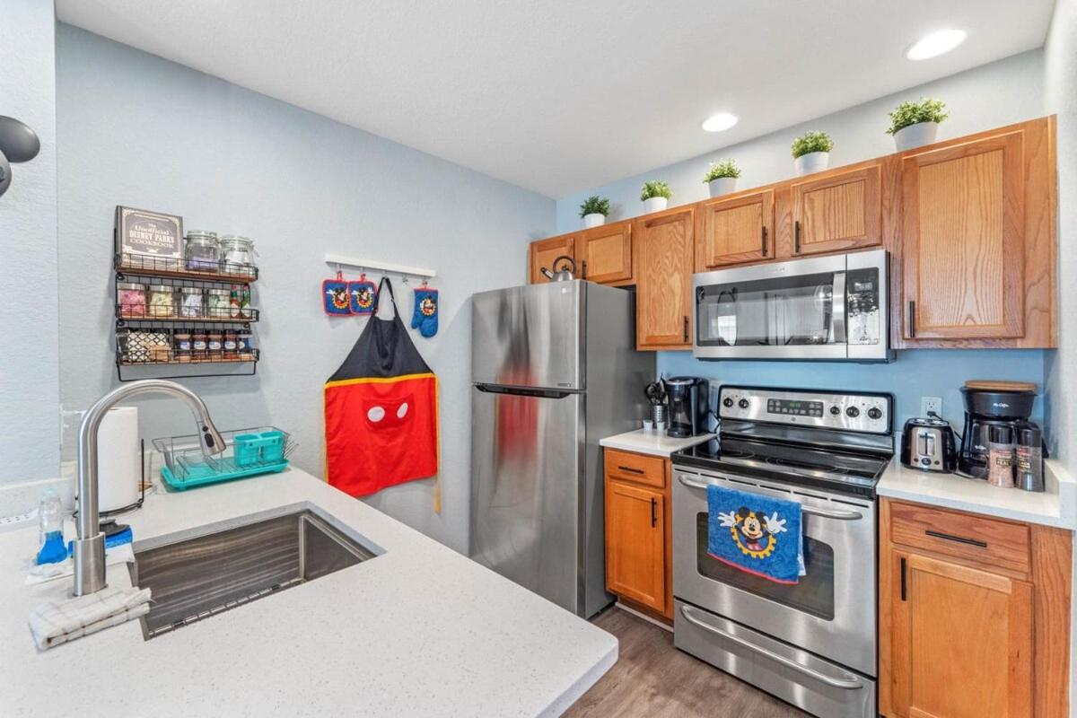 Mickey's Magical Townhome Venetian Bay Villages view 4