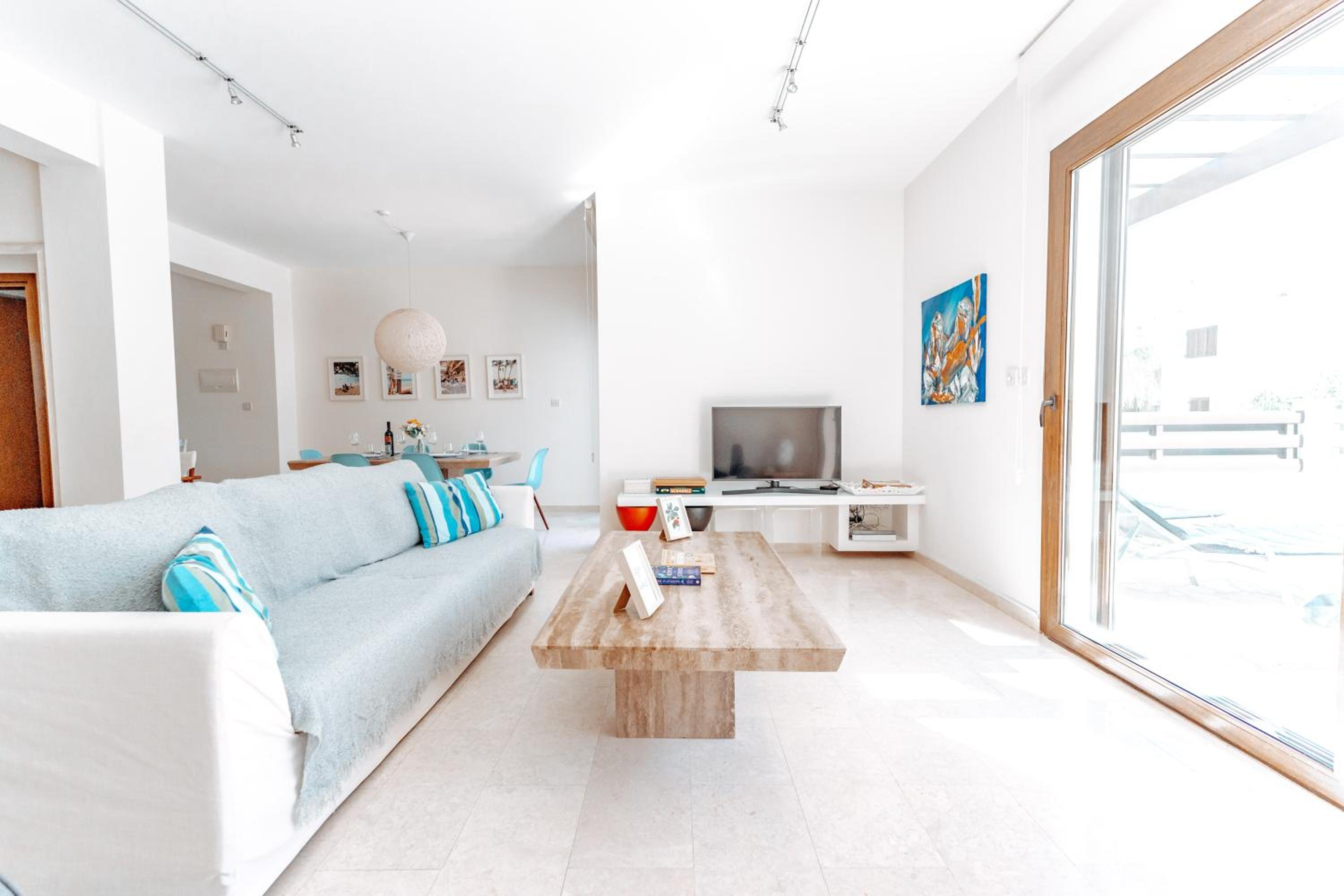 WealthyStays Sunset Villa, 3min walk to Sea