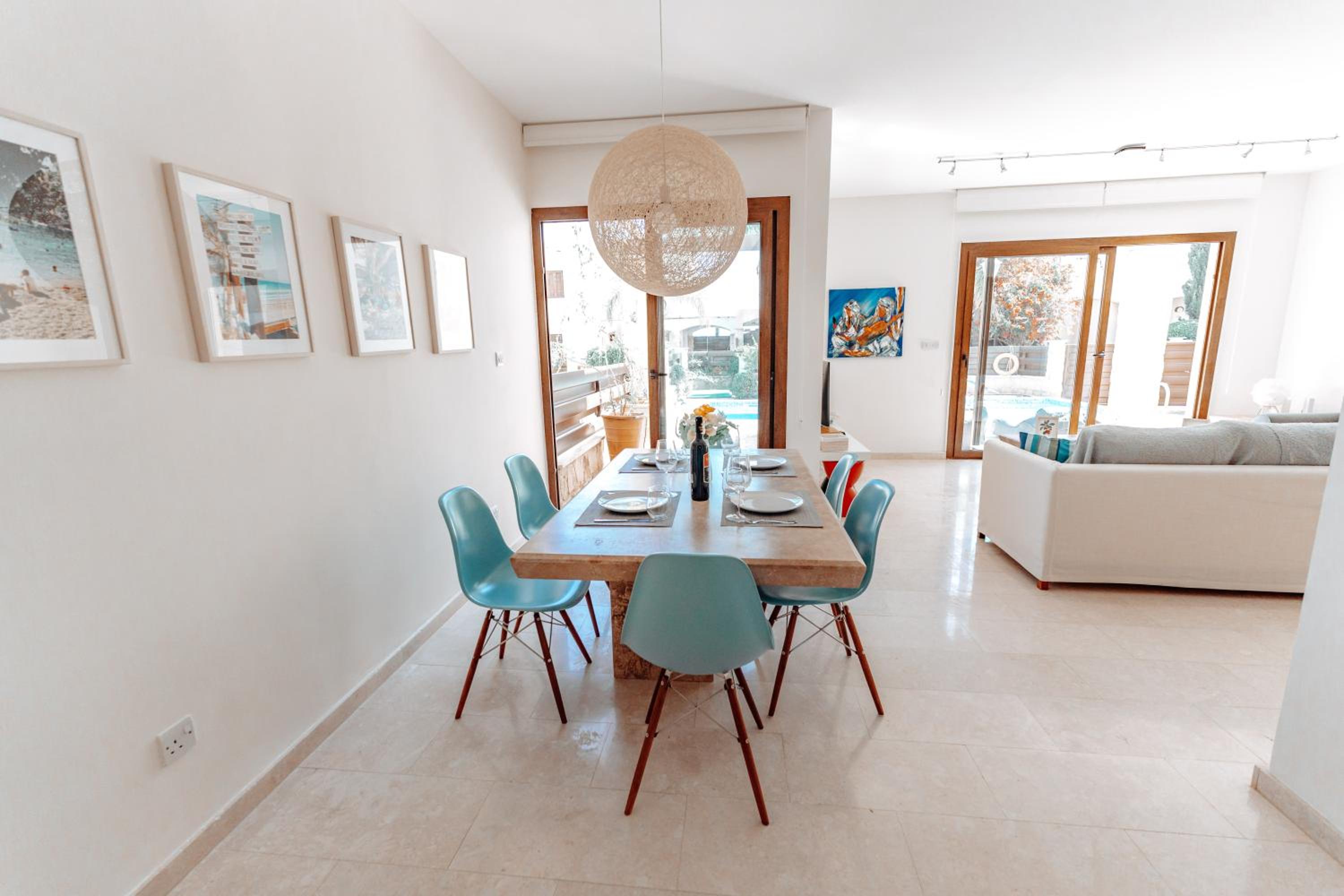 WealthyStays Sunset Villa, 3min walk to Sea