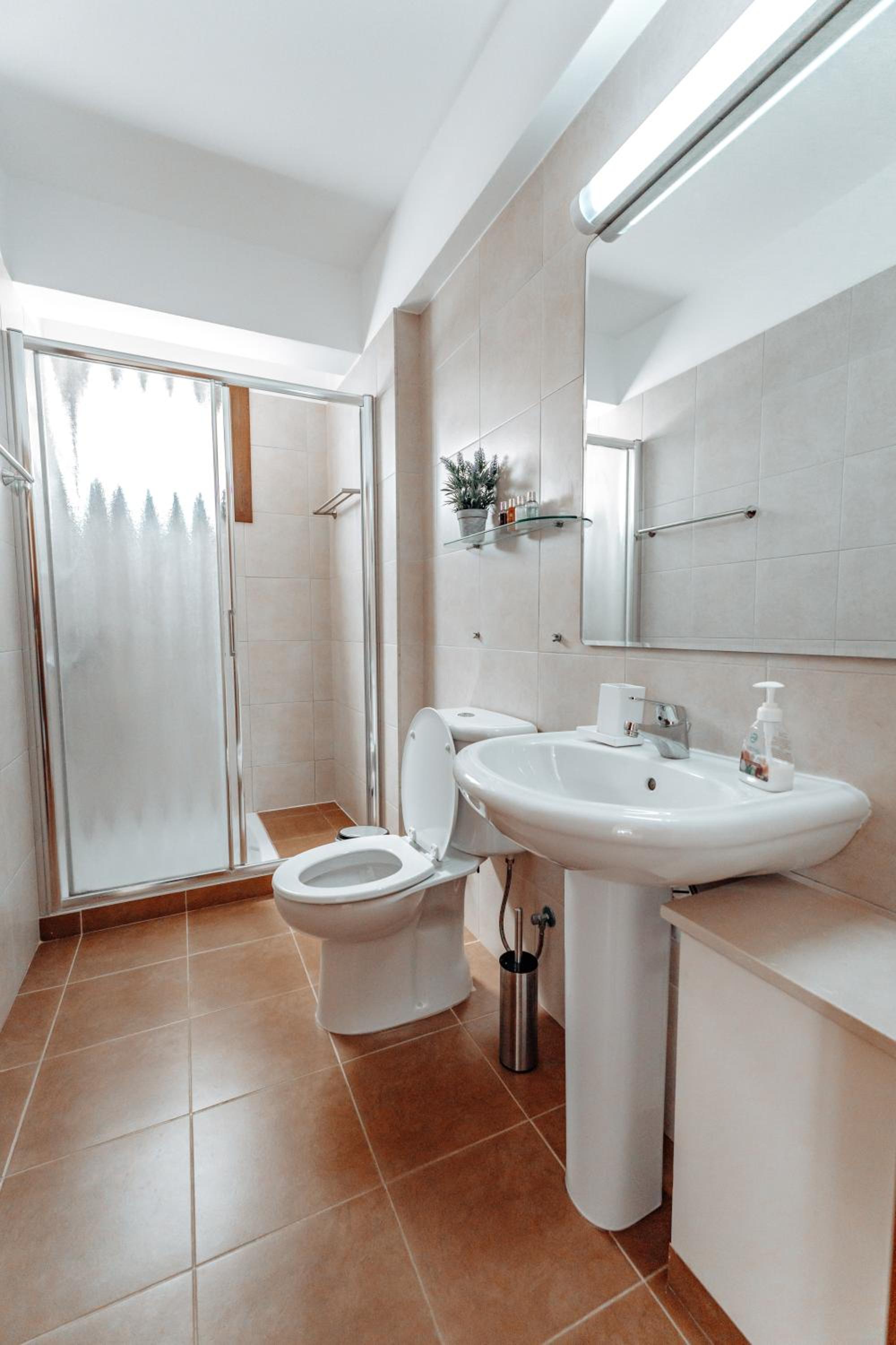 WealthyStays Sunset Villa, 3min walk to Sea