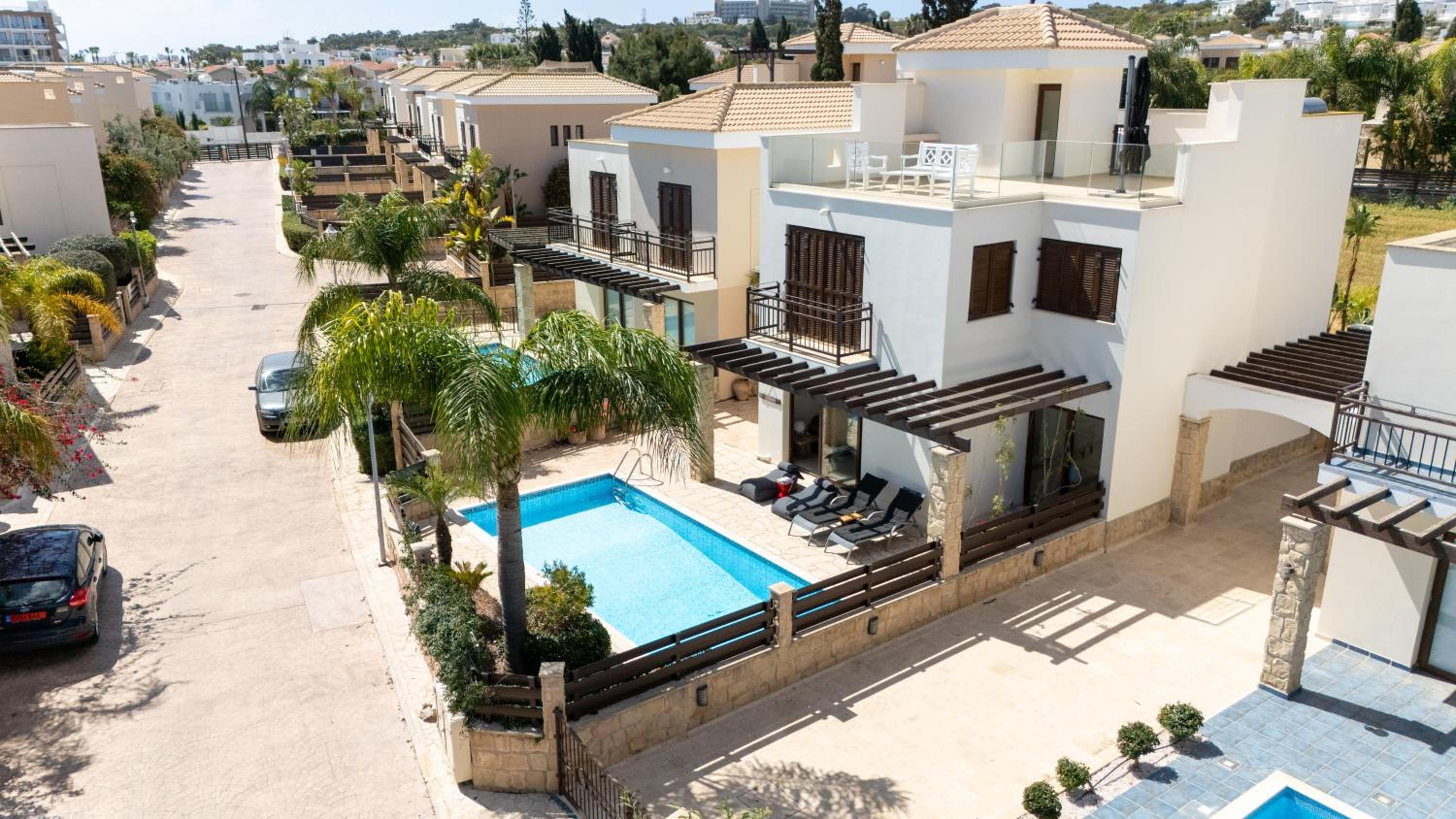 WealthyStays Sunset Villa, 3min walk to Sea