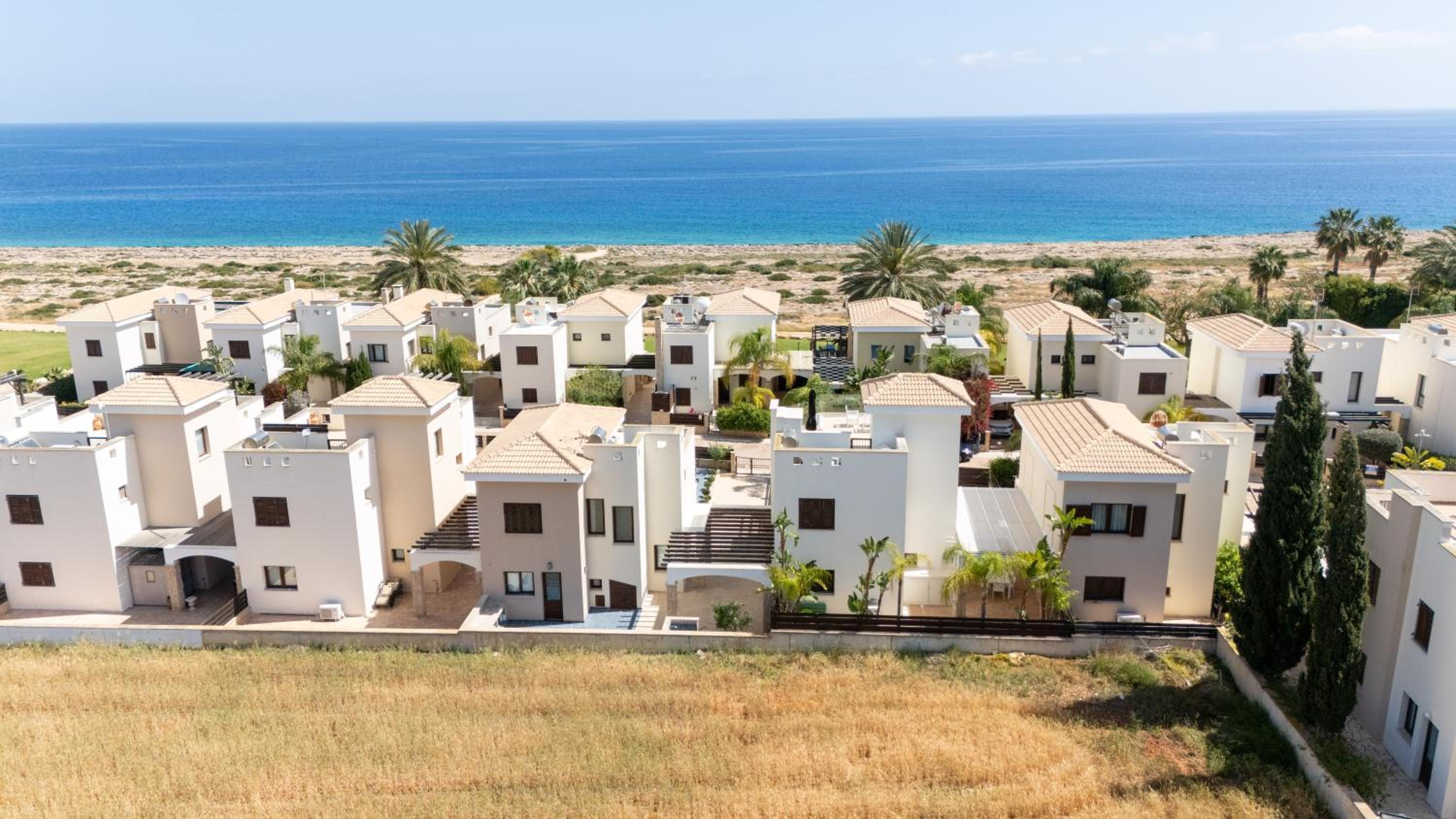 WealthyStays Sunset Villa, 3min walk to Sea