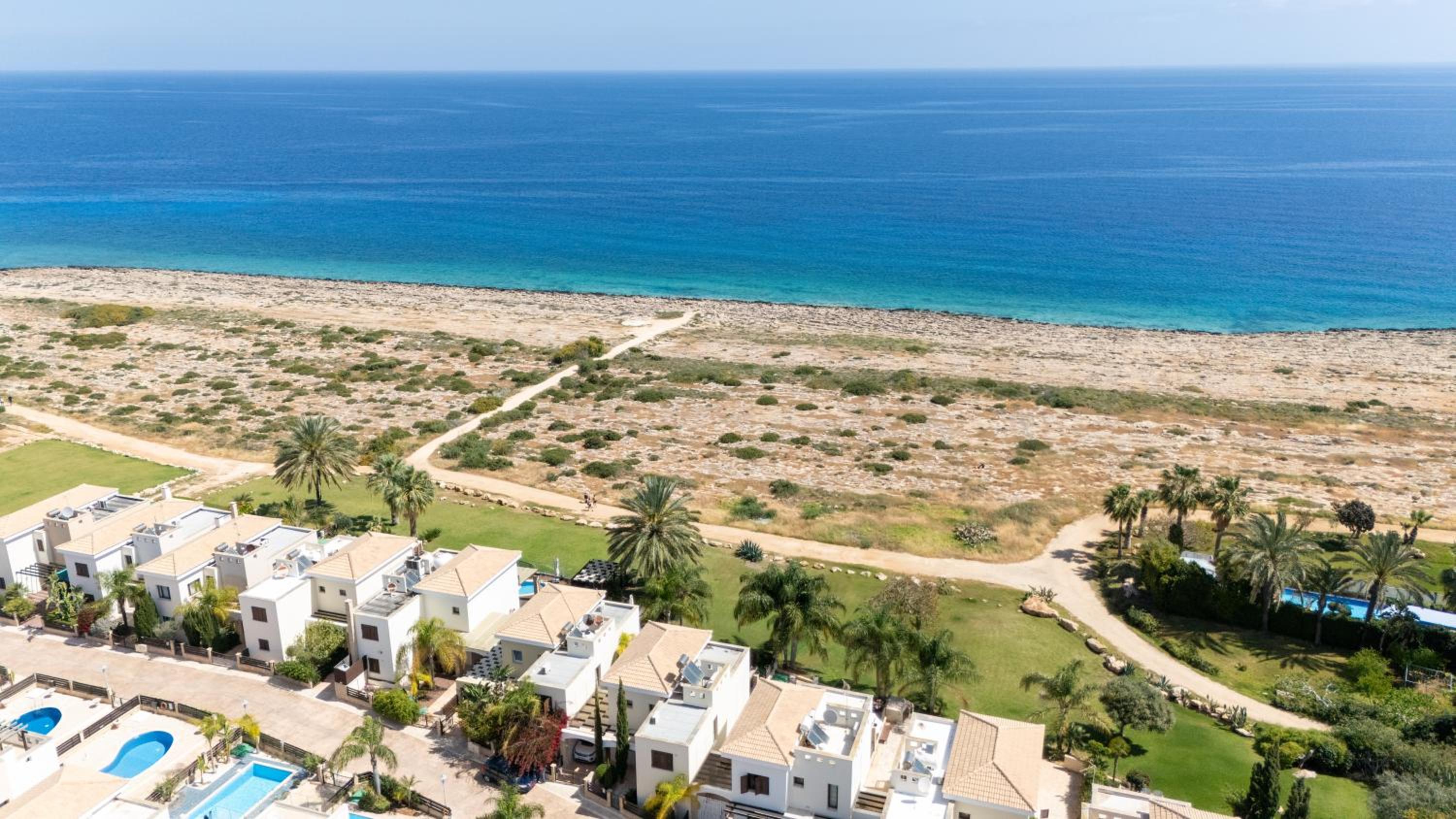 WealthyStays Sunset Villa, 3min walk to Sea