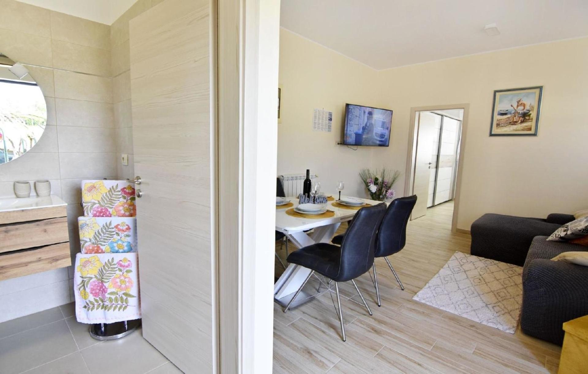 Charmantes neues Apartment mit Terrasse Meer nähe Enea 2