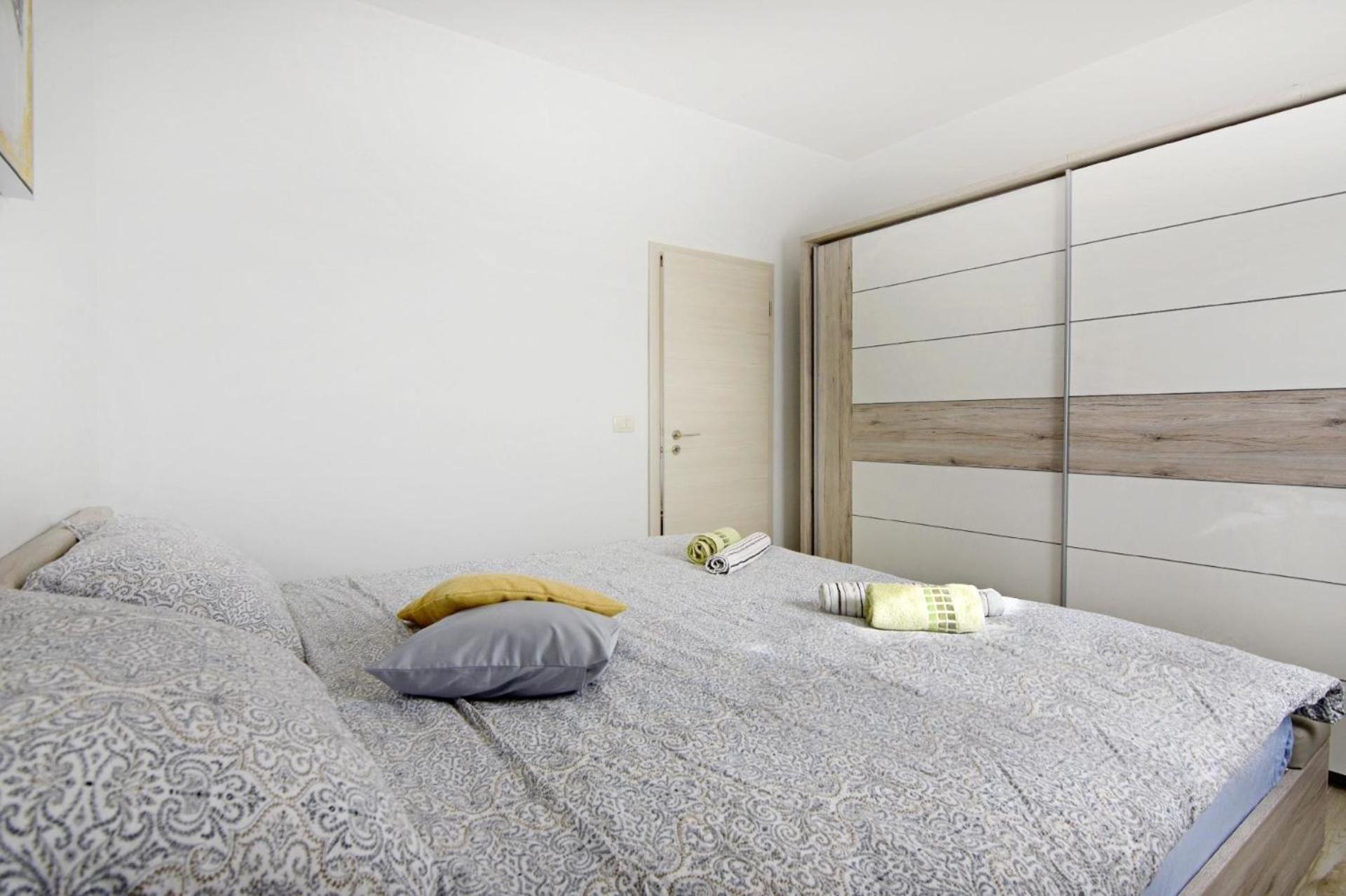 Charmantes neues Apartment mit Terrasse Meer nähe Enea 2