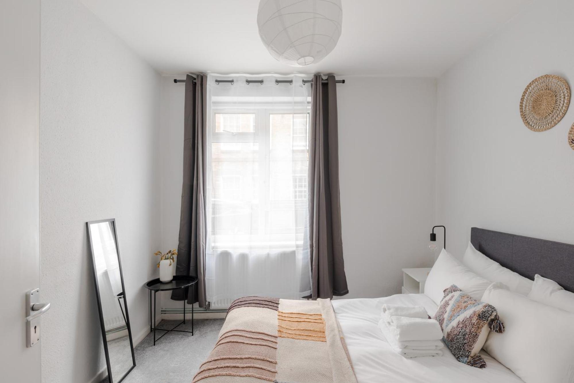 Camden 2bd flat at Rousden Street