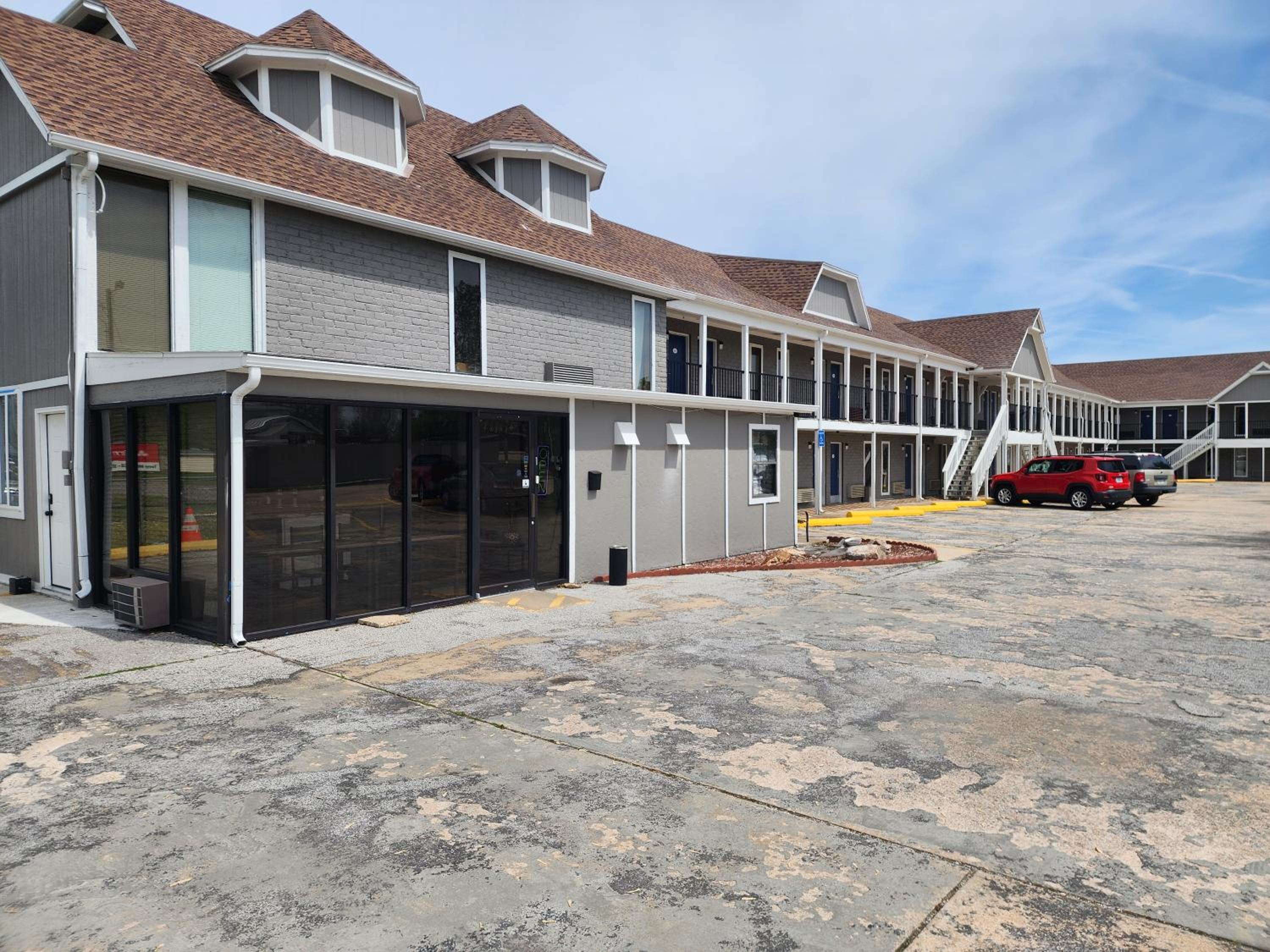 Carthage Inn