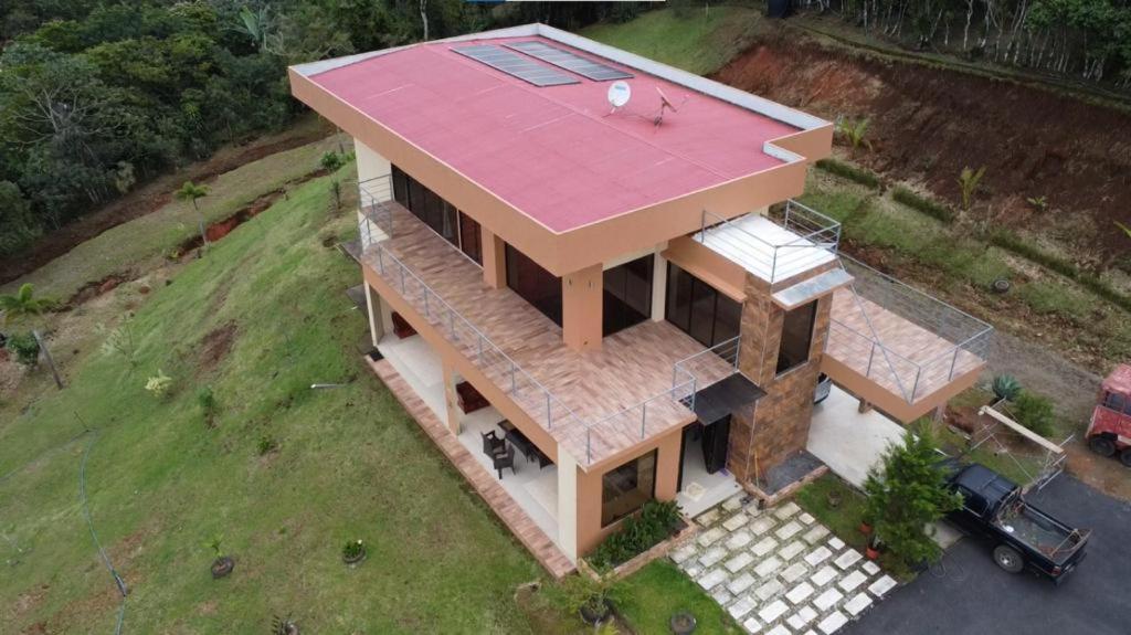 Casa de paz en la montaña