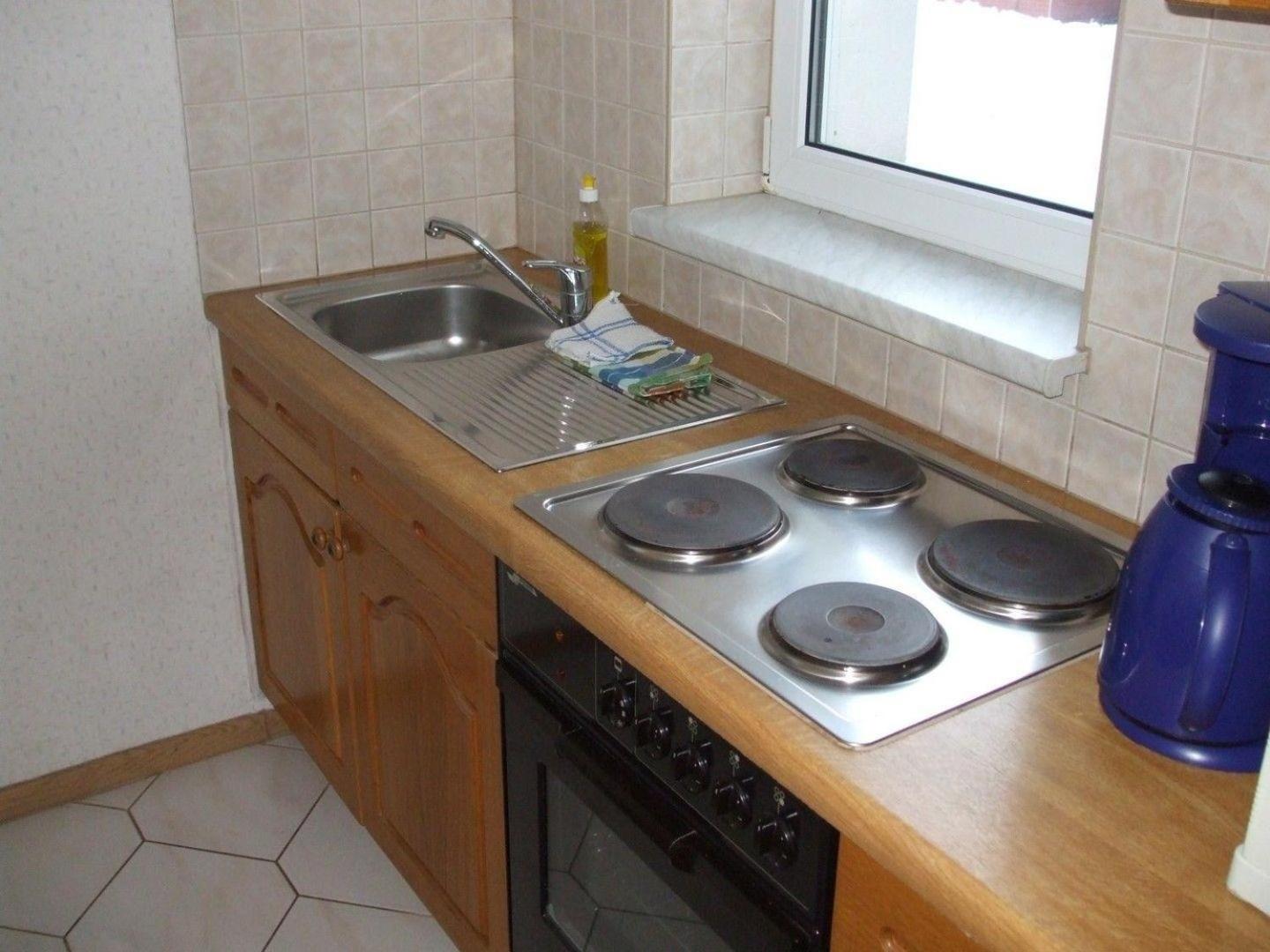 Gemütliche Ferienwohnung in Uhlstädt-Kirchhasel mit Garten, gemeinsamem Pool und Grill