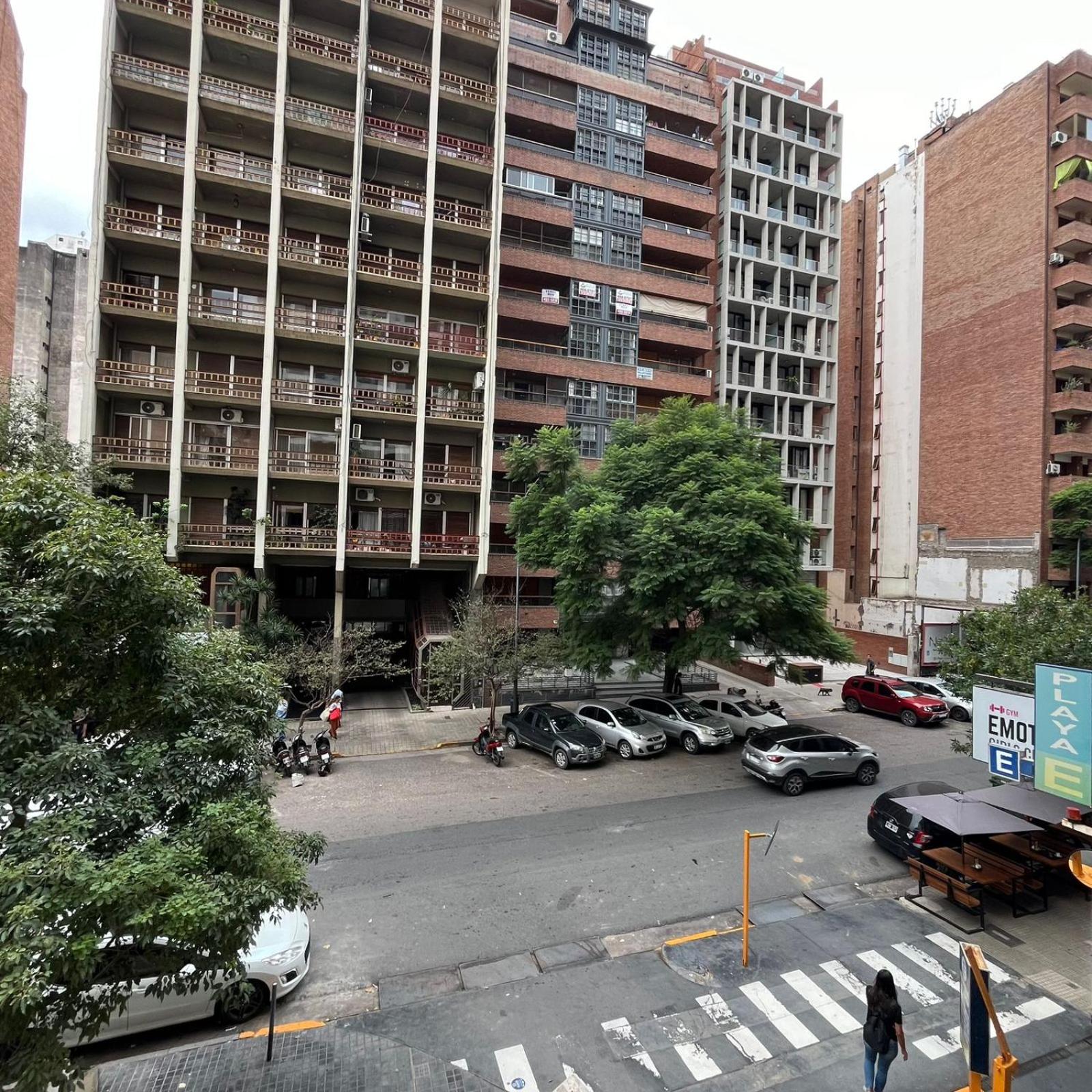 Jardines De Oro